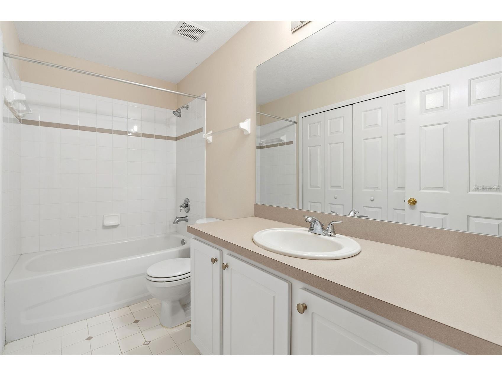 170 Coquina Bay Drive Saint Petersburg FL 33705 TB8517546 image23