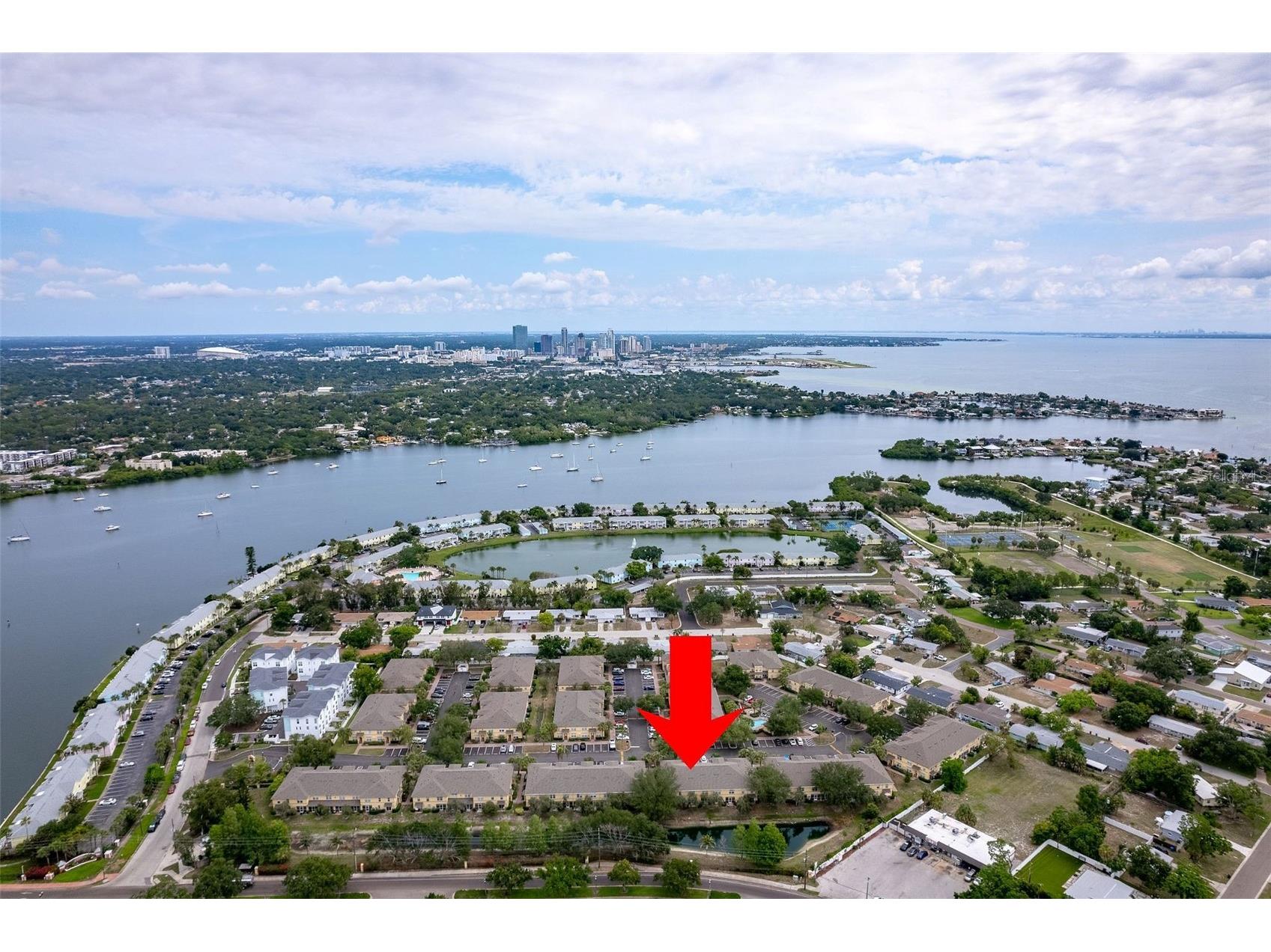 170 Coquina Bay Drive Saint Petersburg FL 33705 TB8517546 image3