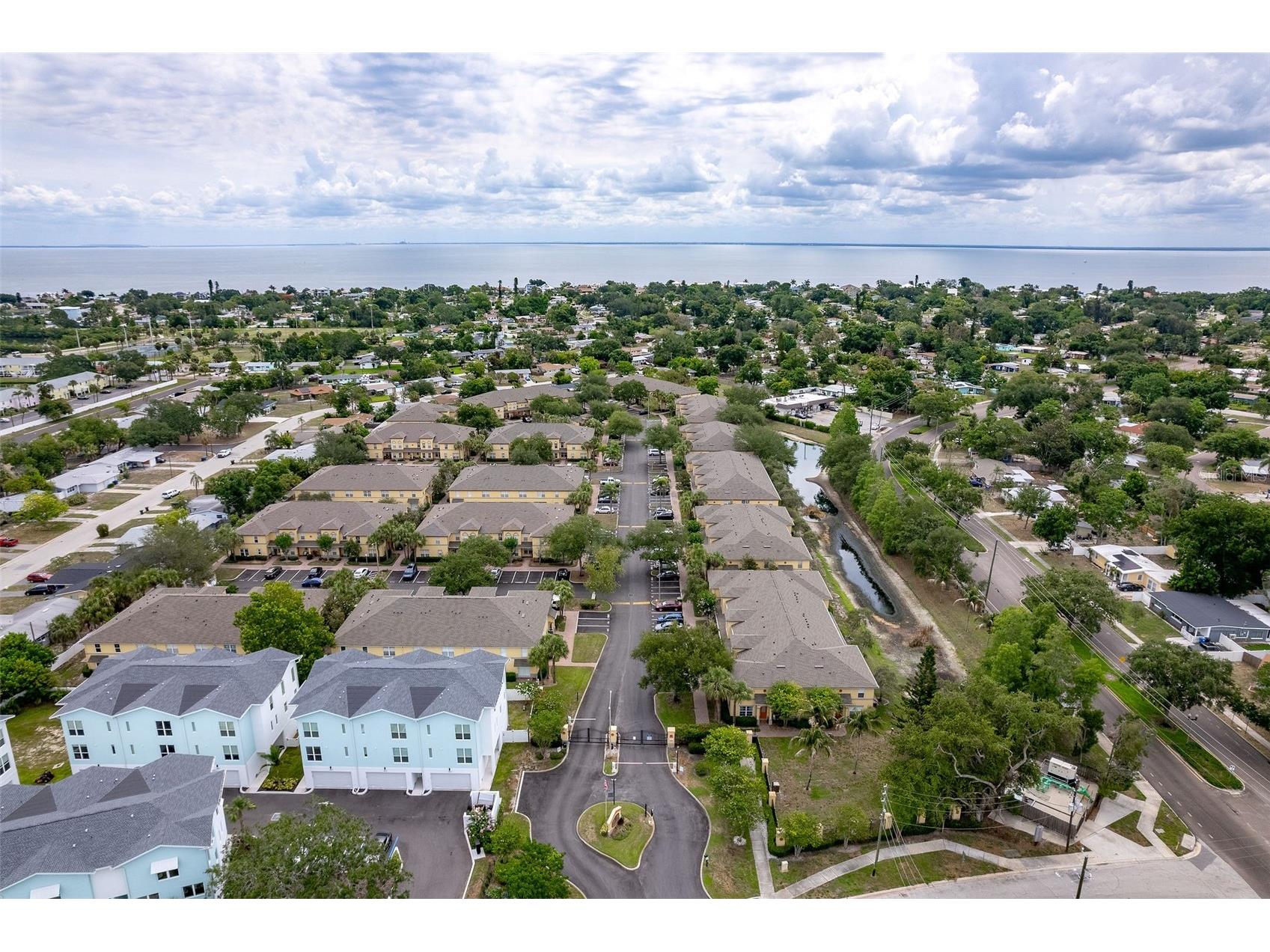 170 Coquina Bay Drive Saint Petersburg FL 33705 TB8517546 image37