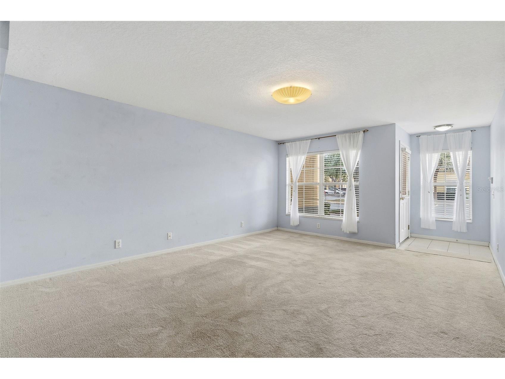 170 Coquina Bay Drive Saint Petersburg FL 33705 TB8517546 image4