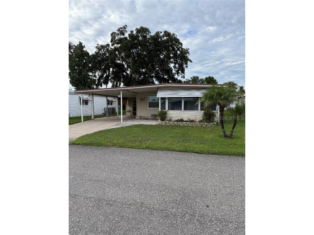 170 Paradise North Leesburg FL 34788 G5102404 image1