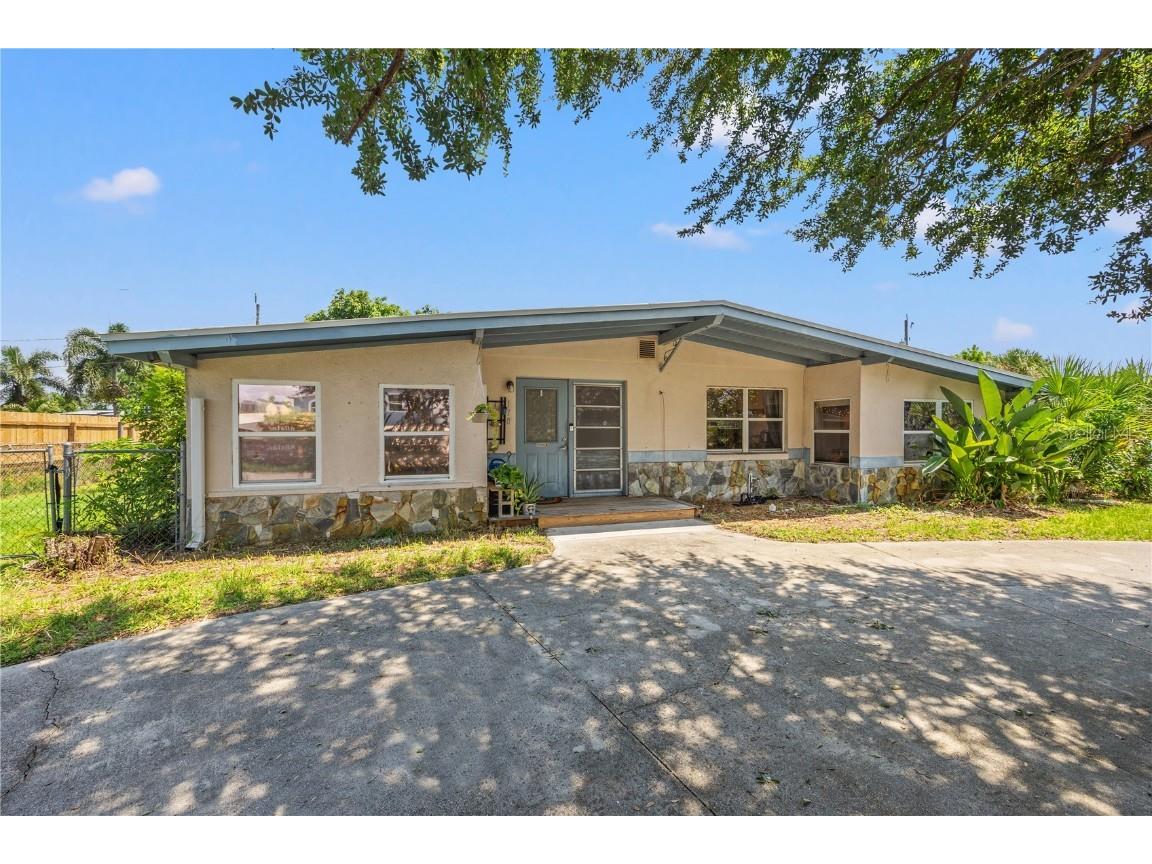 170 Poinsettia Circle NE Port Charlotte FL 33952 D6137200 image1