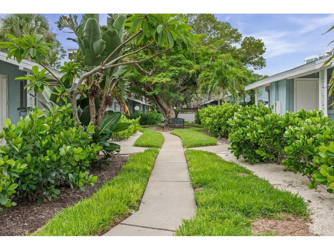 170 Roosevelt Drive #1 Sarasota FL 34236 A4662418 image14