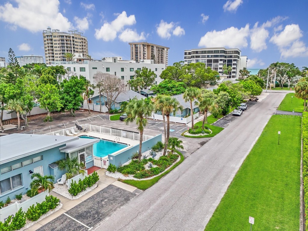 170 Roosevelt Drive #1 Sarasota FL 34236 A4662418 image16