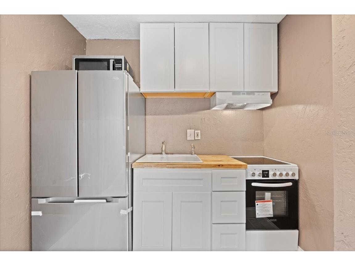 170 Roosevelt Drive #1 Sarasota FL 34236 A4662418 image7