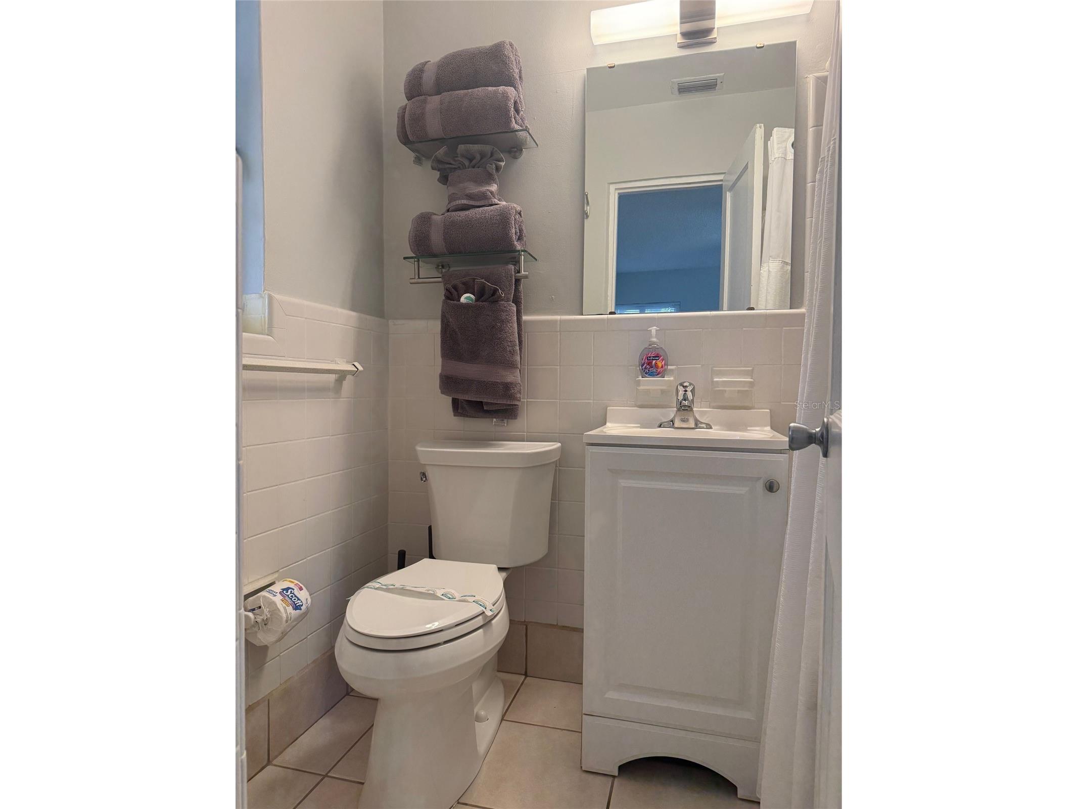 170 Roosevelt Drive #10 Sarasota FL 34236 A4670924 image22