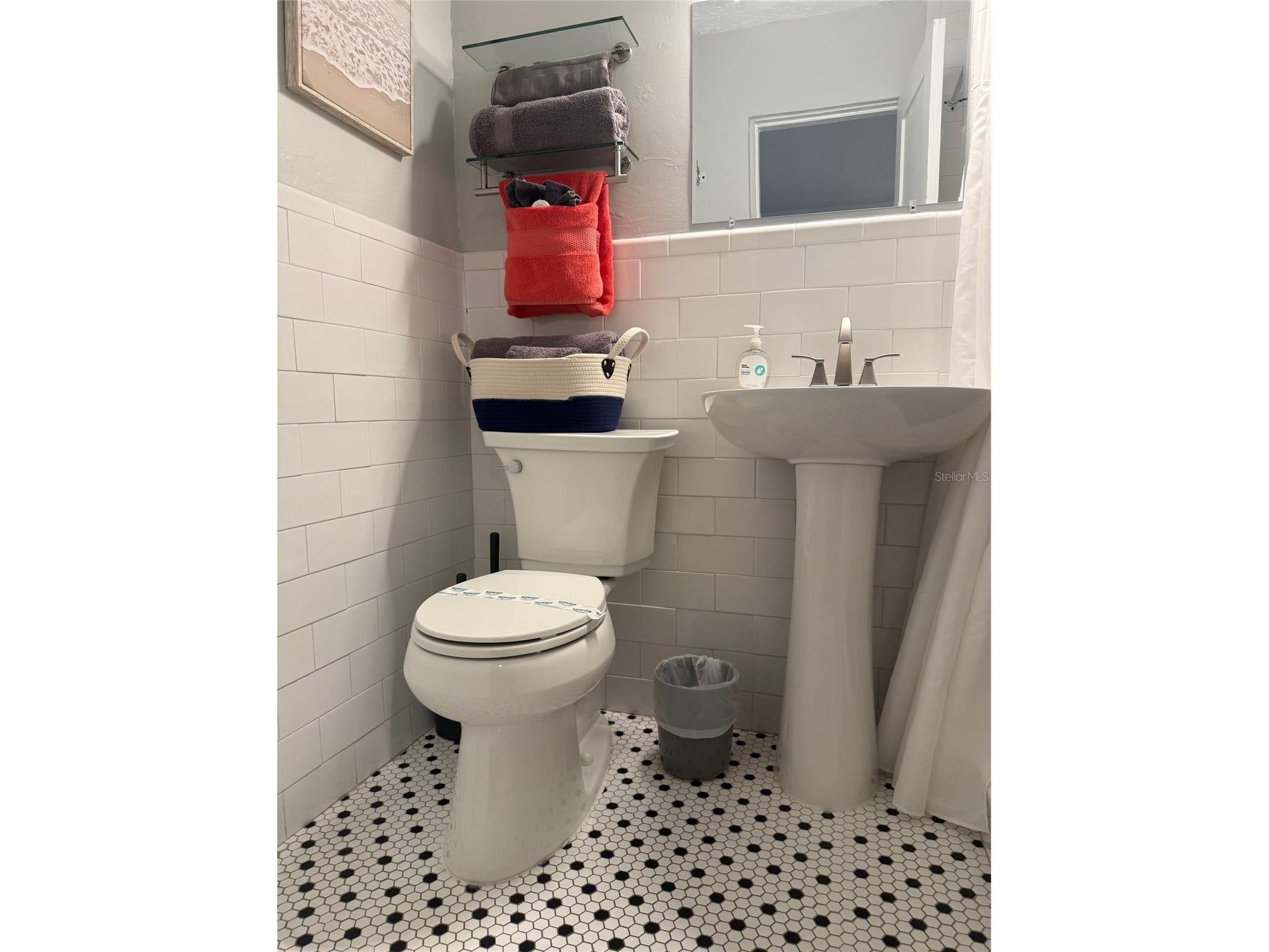 170 Roosevelt Drive #10 Sarasota FL 34236 A4670924 image26