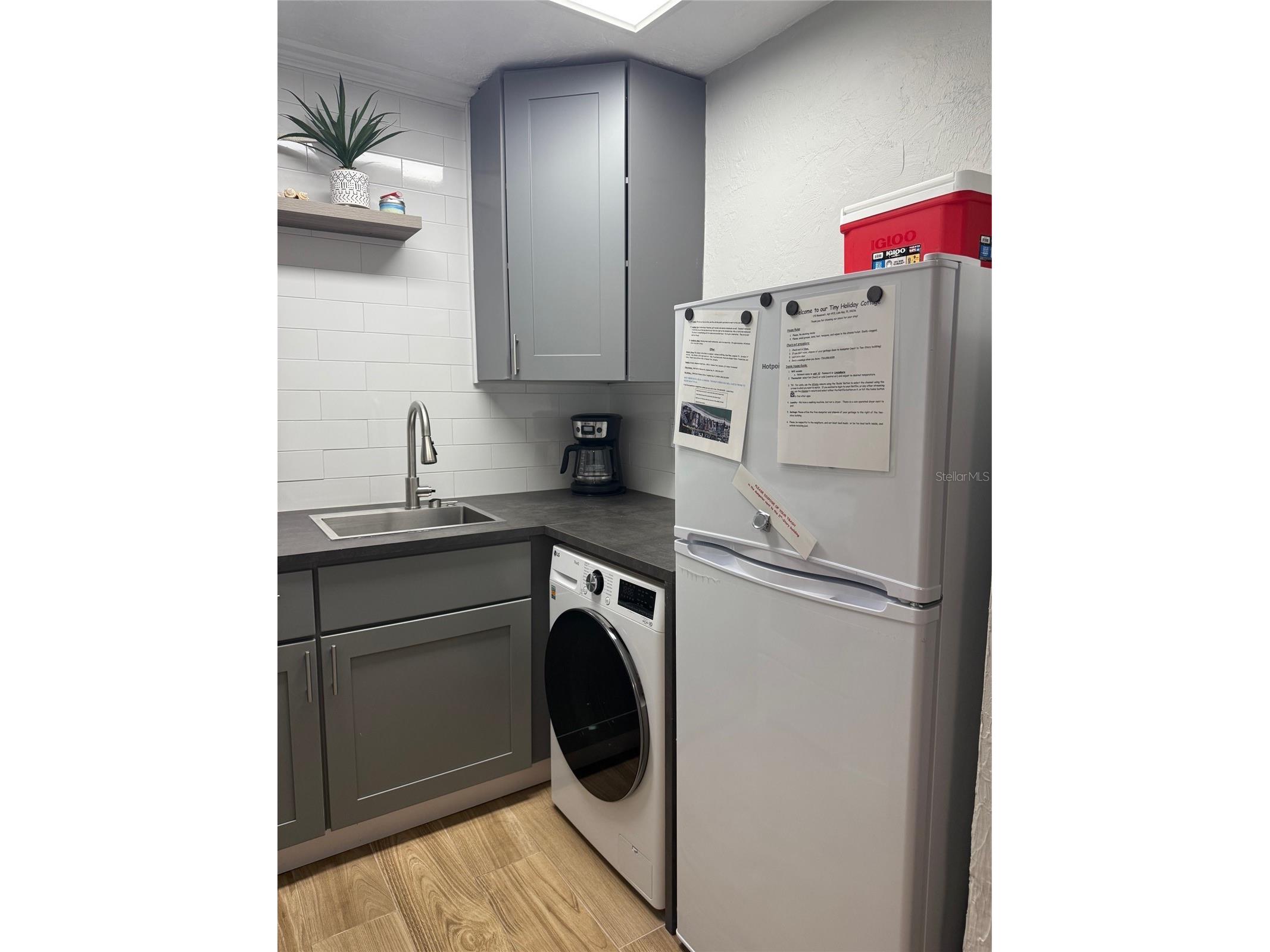 170 Roosevelt Drive #10 Sarasota FL 34236 A4670924 image5