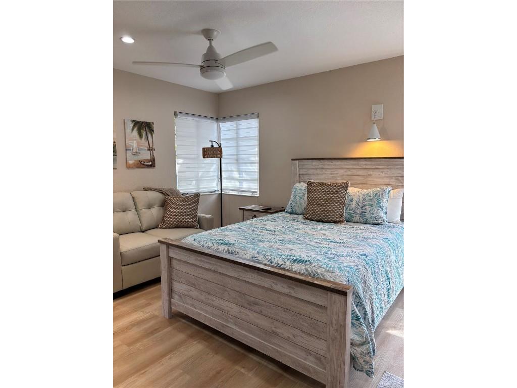 170 Roosevelt Drive #5 Sarasota FL 34236 A4651143 image4