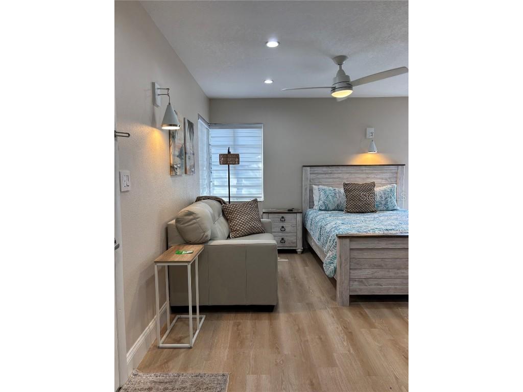 170 Roosevelt Drive #5 Sarasota FL 34236 A4651143 image6