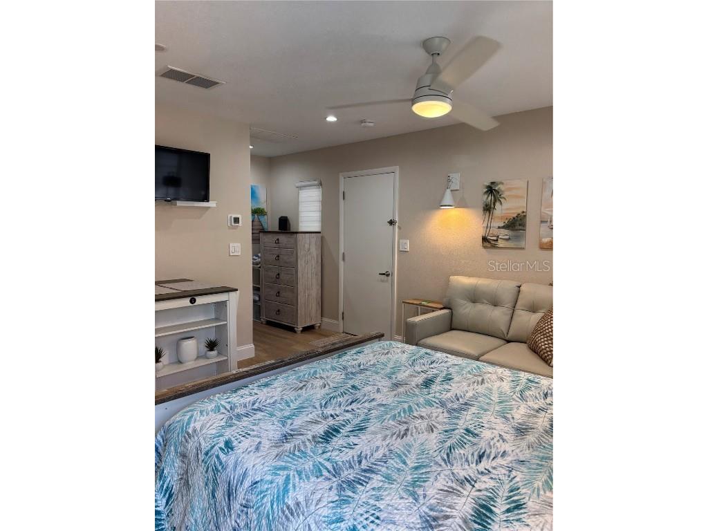 170 Roosevelt Drive #5 Sarasota FL 34236 A4651143 image9