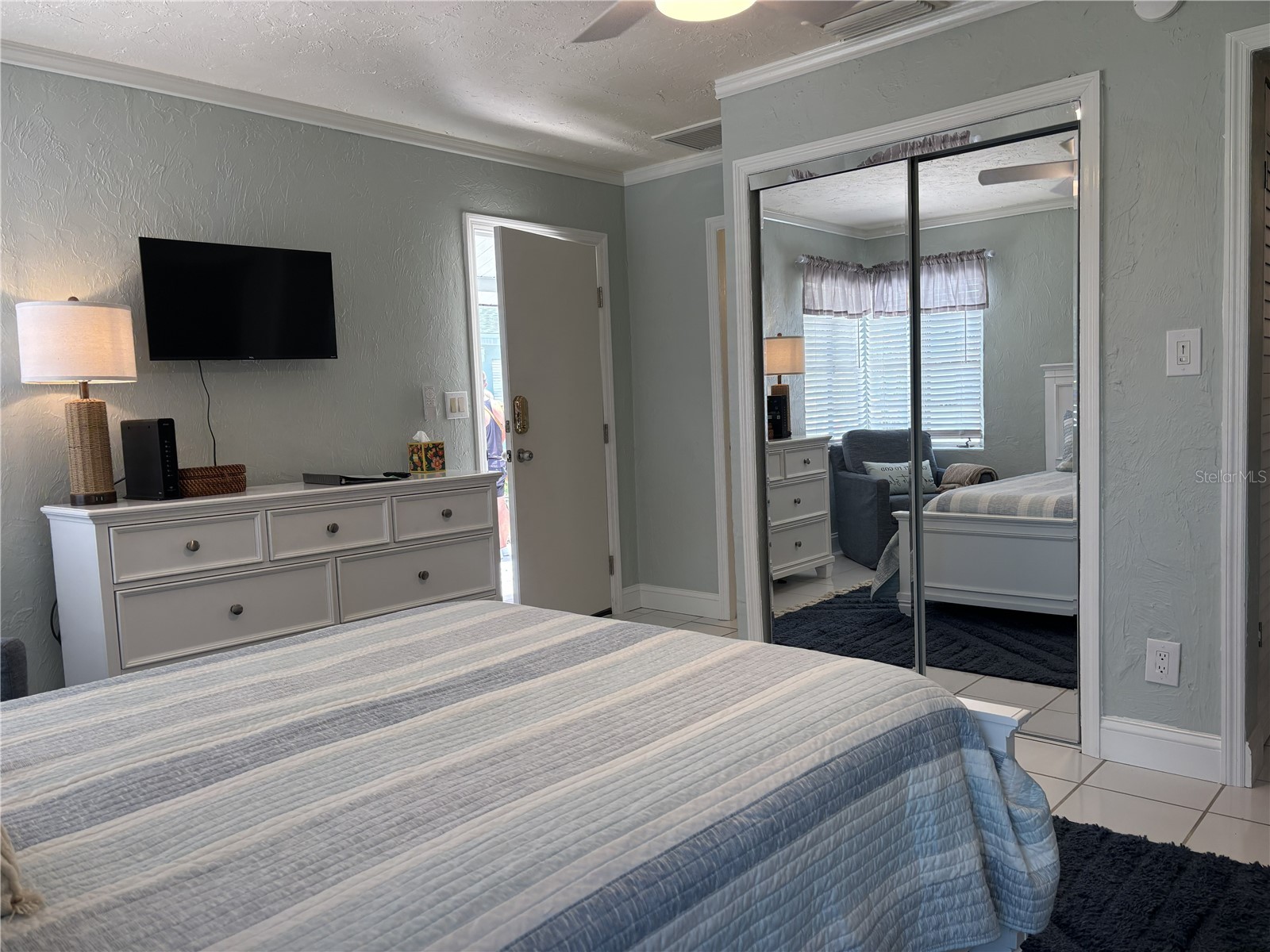 170 Roosevelt Drive #8 Sarasota FL 34236 A4693900 image10