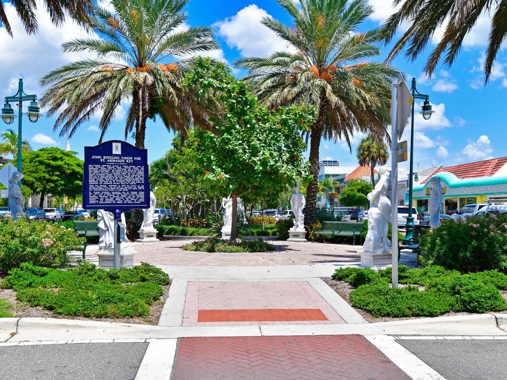 170 Roosevelt Drive #8 Sarasota FL 34236 A4693900 image20