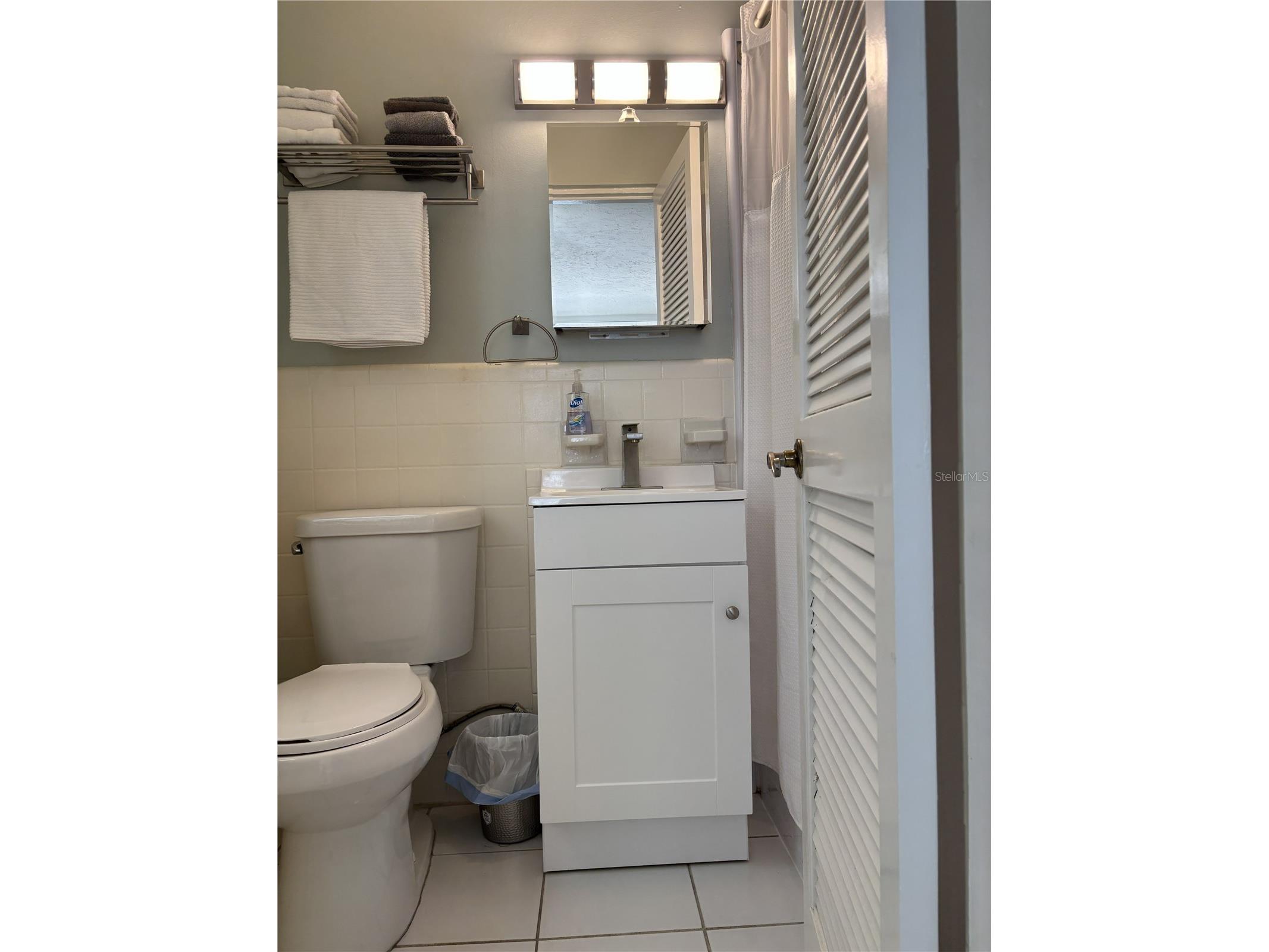 170 Roosevelt Drive #8 Sarasota FL 34236 A4693900 image6