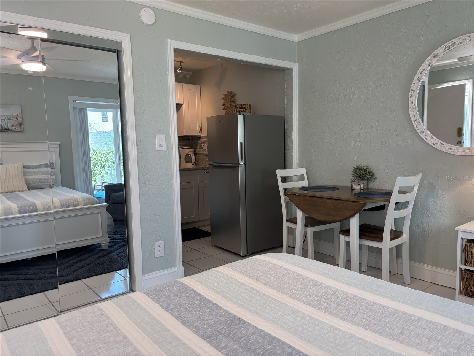 170 Roosevelt Drive #8 Sarasota FL 34236 A4693900 image7