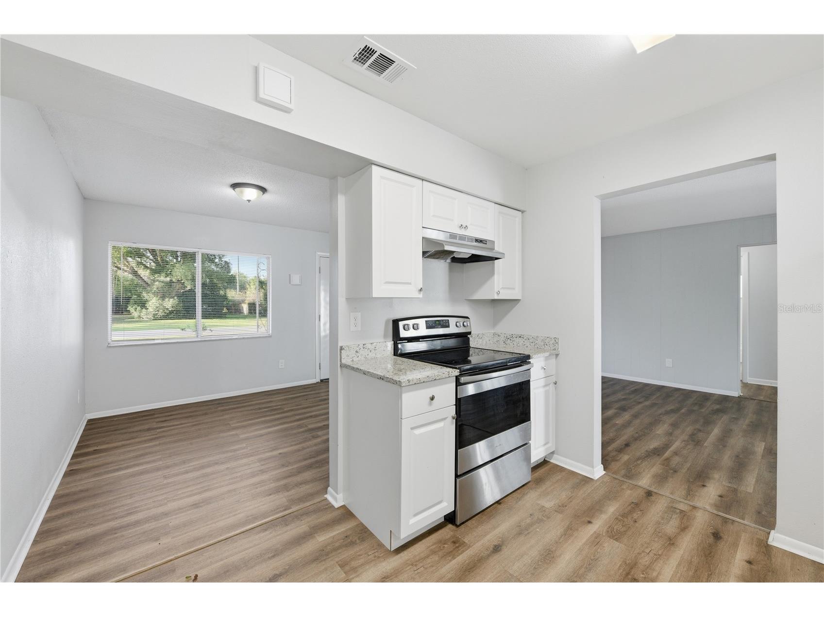 170 W Crystal Lake Avenue Lake Mary FL 32746 O6387076 image16