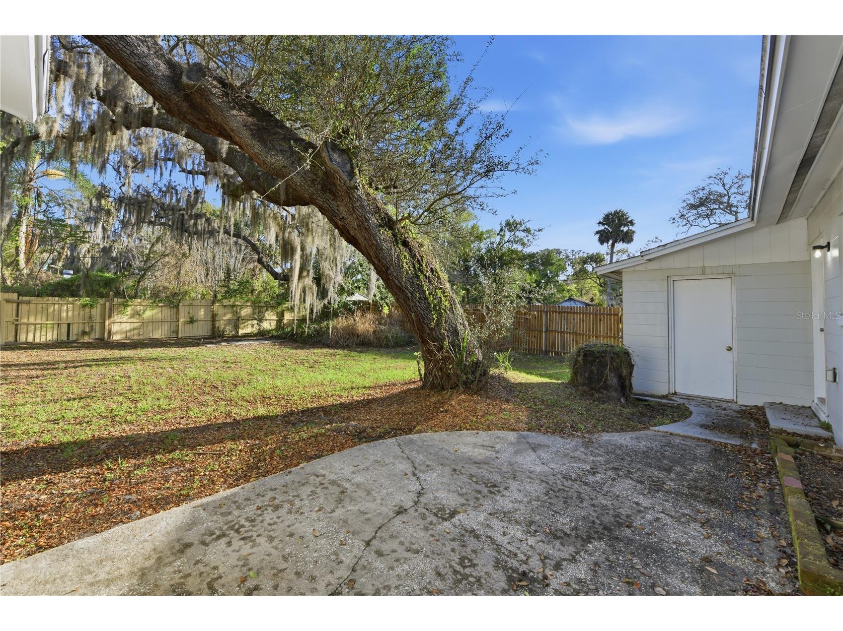 170 W Crystal Lake Avenue Lake Mary FL 32746 O6387076 image32