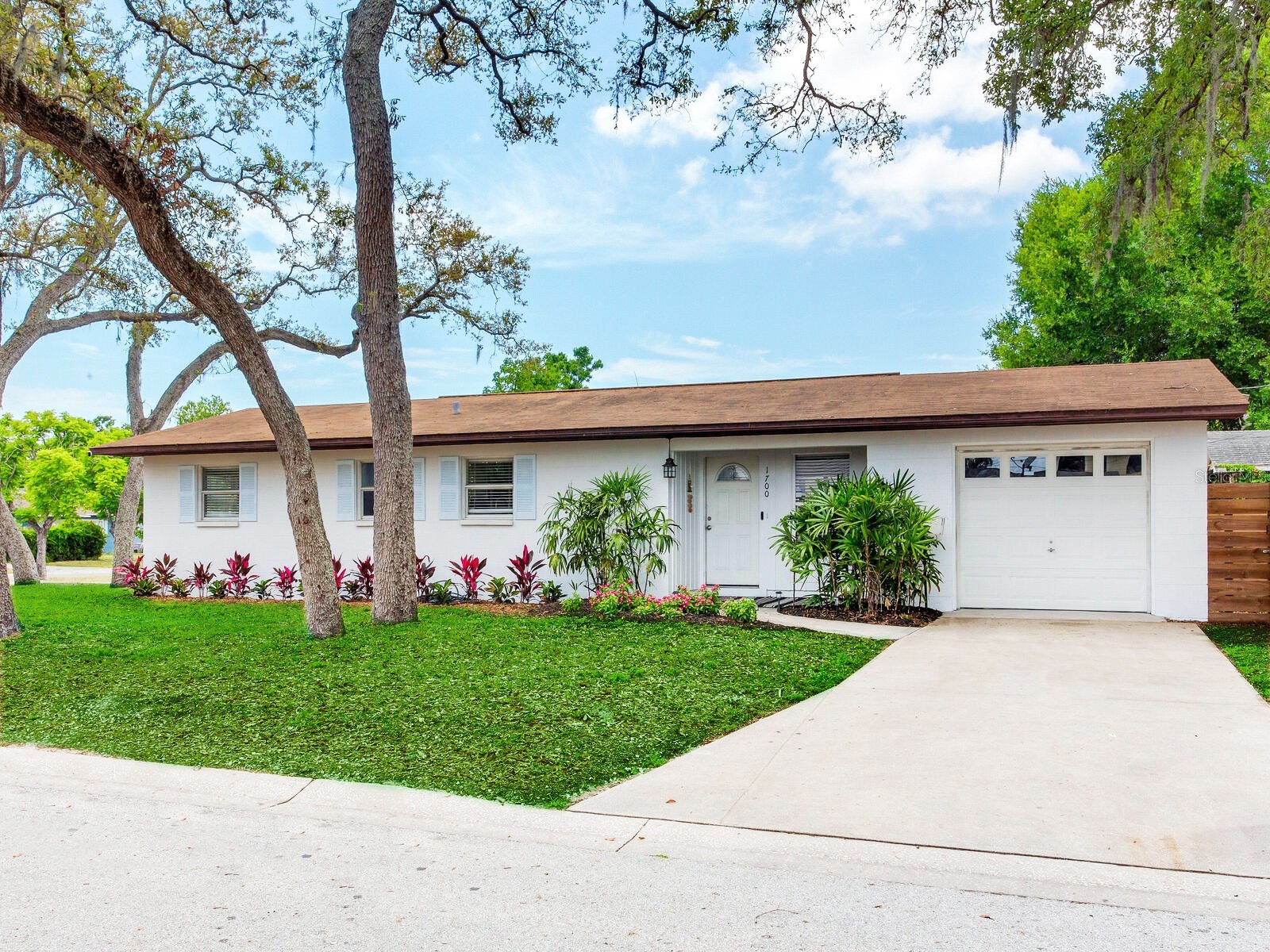 1700 25th Street N Saint Petersburg FL 33713 TB8379633 image1