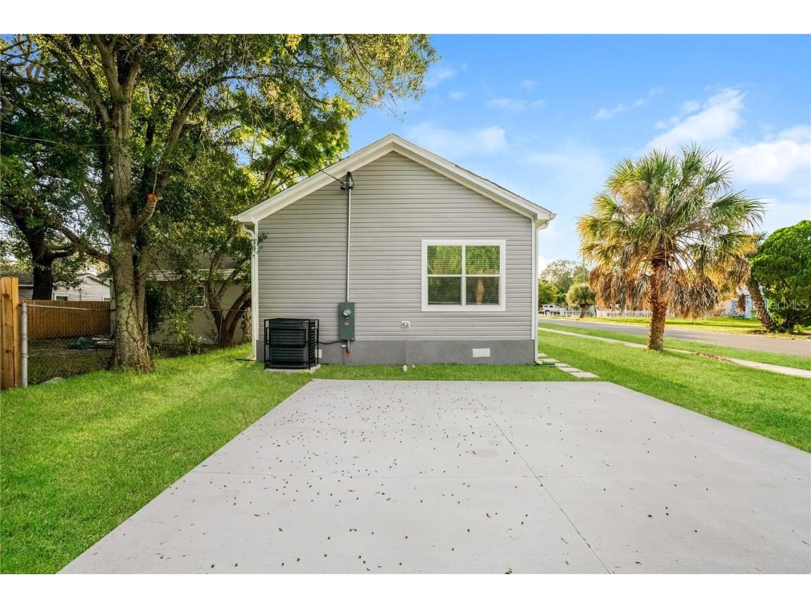 1700 45th Street S Saint Petersburg FL 33711 O6362947 image14