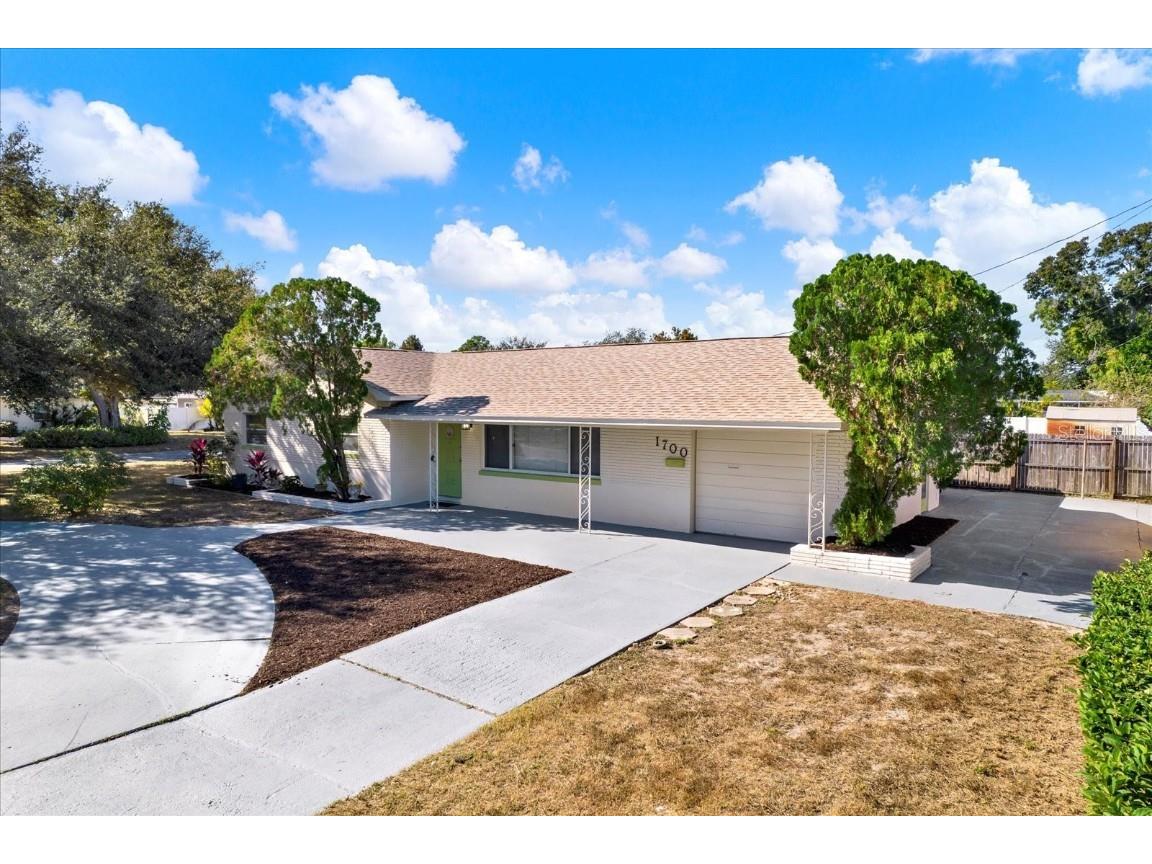 1700 63rd St N Saint Petersburg FL 33710 TB8450892 image2