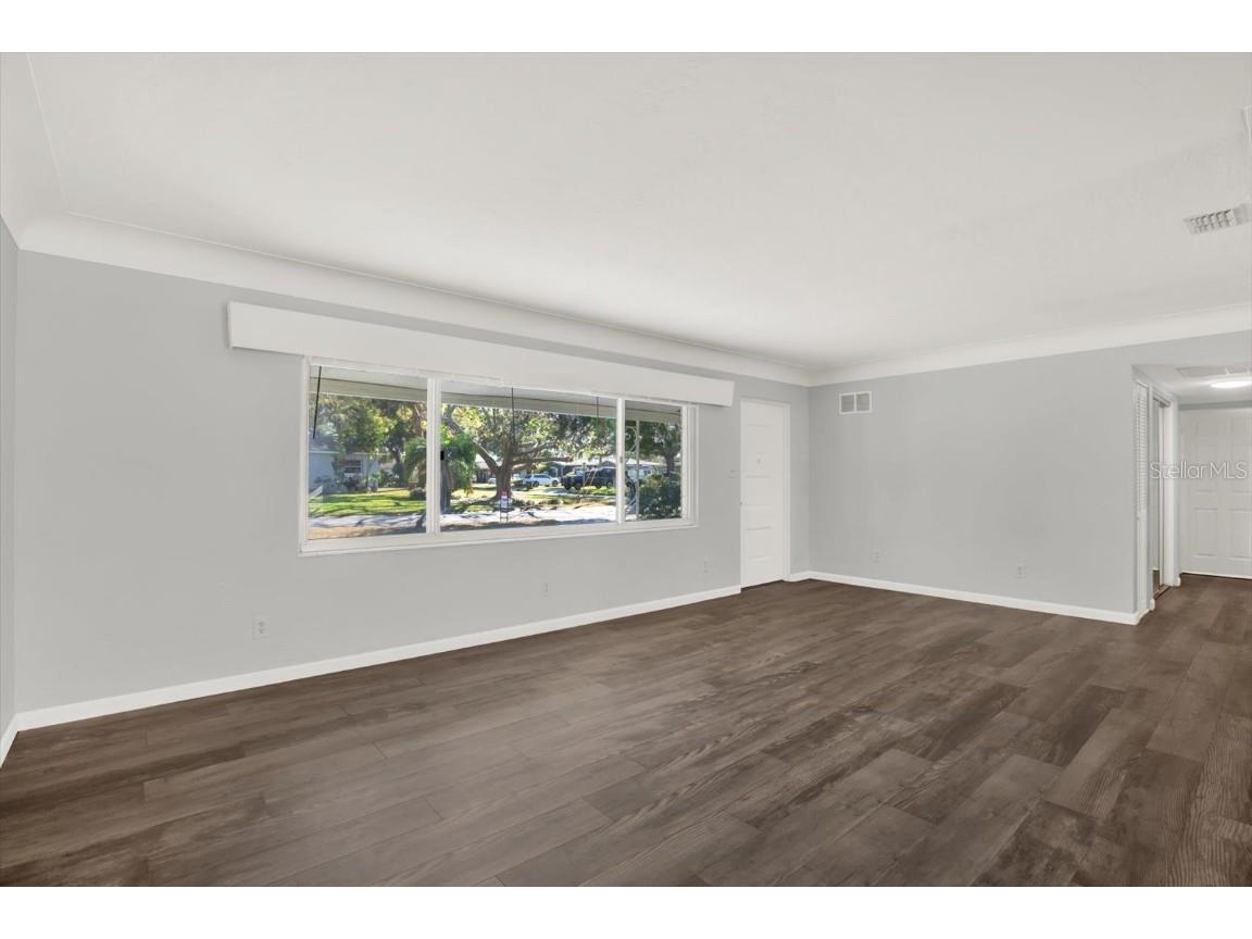 1700 63rd St N Saint Petersburg FL 33710 TB8450892 image3