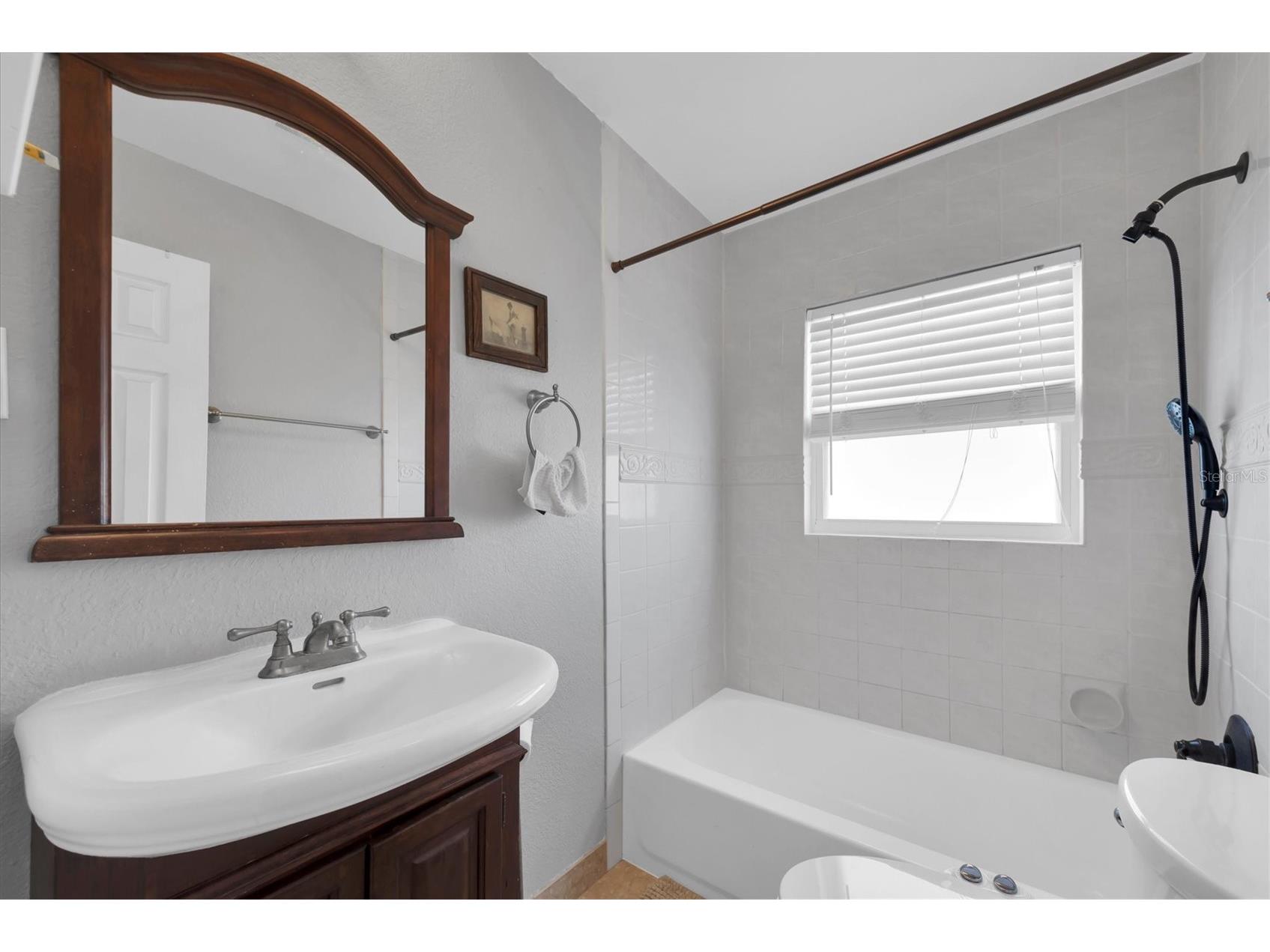 1700 74th Avenue N Saint Petersburg FL 33702 TB8483495 image14