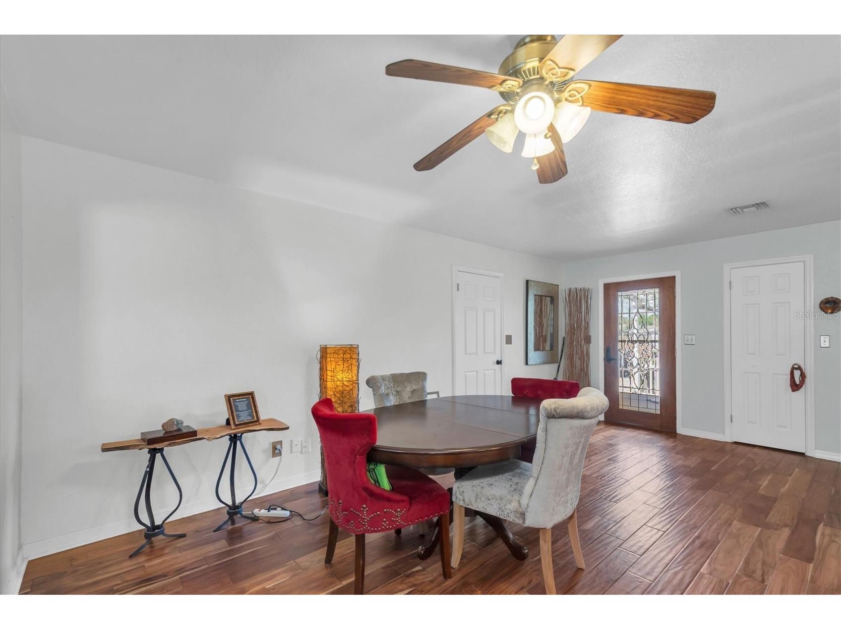 1700 74th Avenue N Saint Petersburg FL 33702 TB8483495 image7