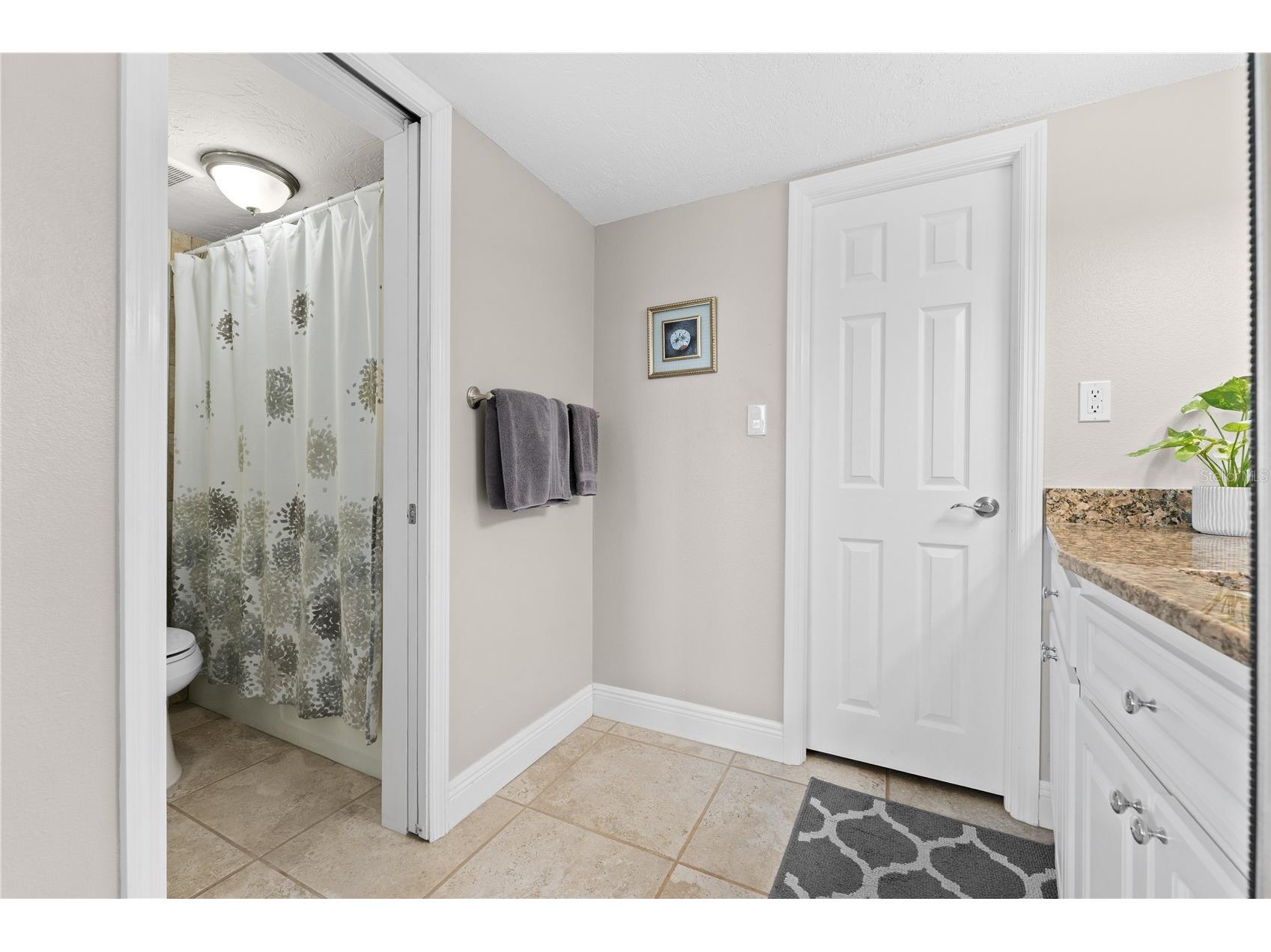 1700 Benjamin Franklin Drive #10F Sarasota FL 34236 - GULF OF MEXICO SARASOTA BAY A4697846 image16