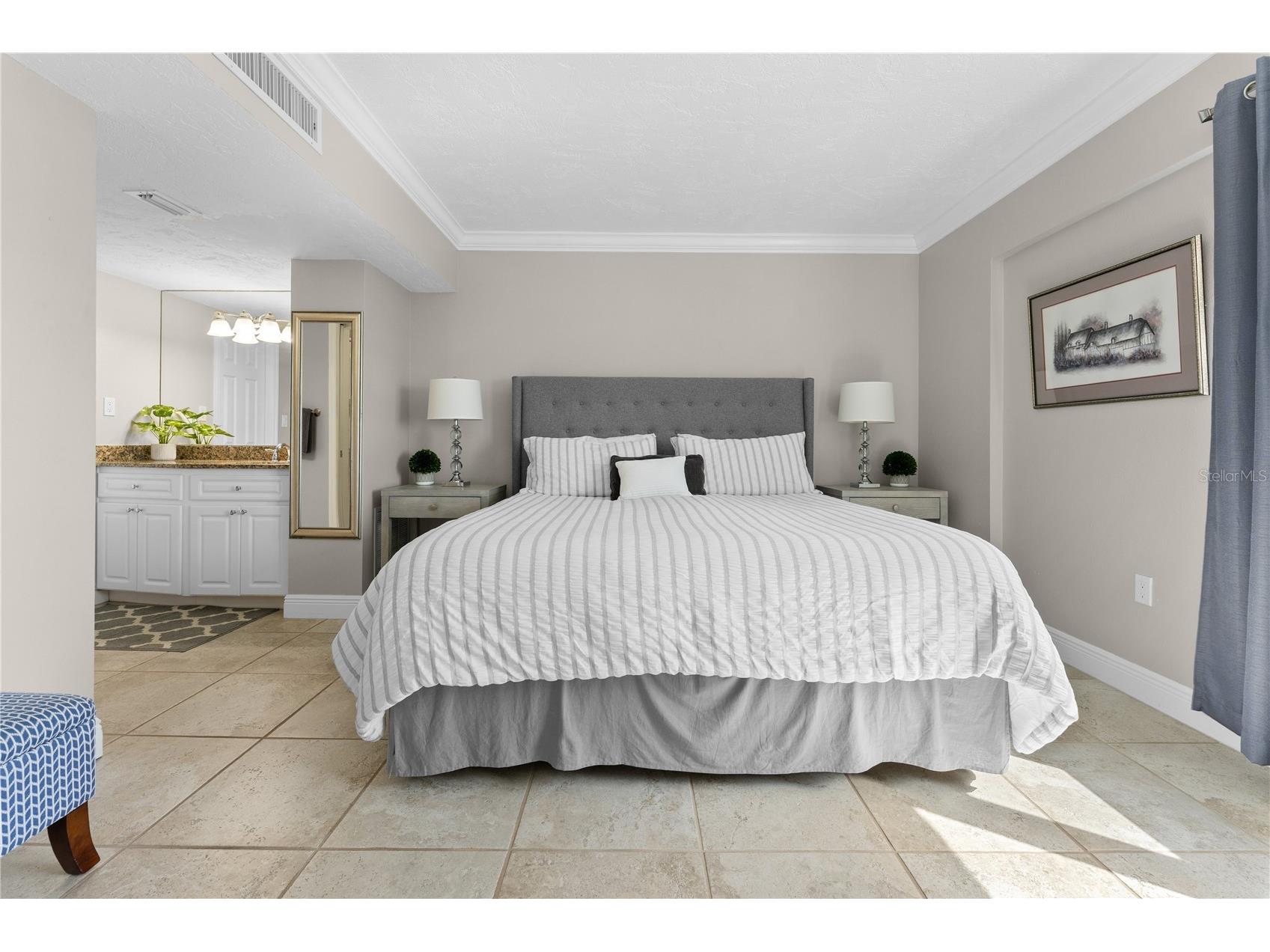 1700 Benjamin Franklin Drive #10F Sarasota FL 34236 - GULF OF MEXICO SARASOTA BAY A4697846 image20