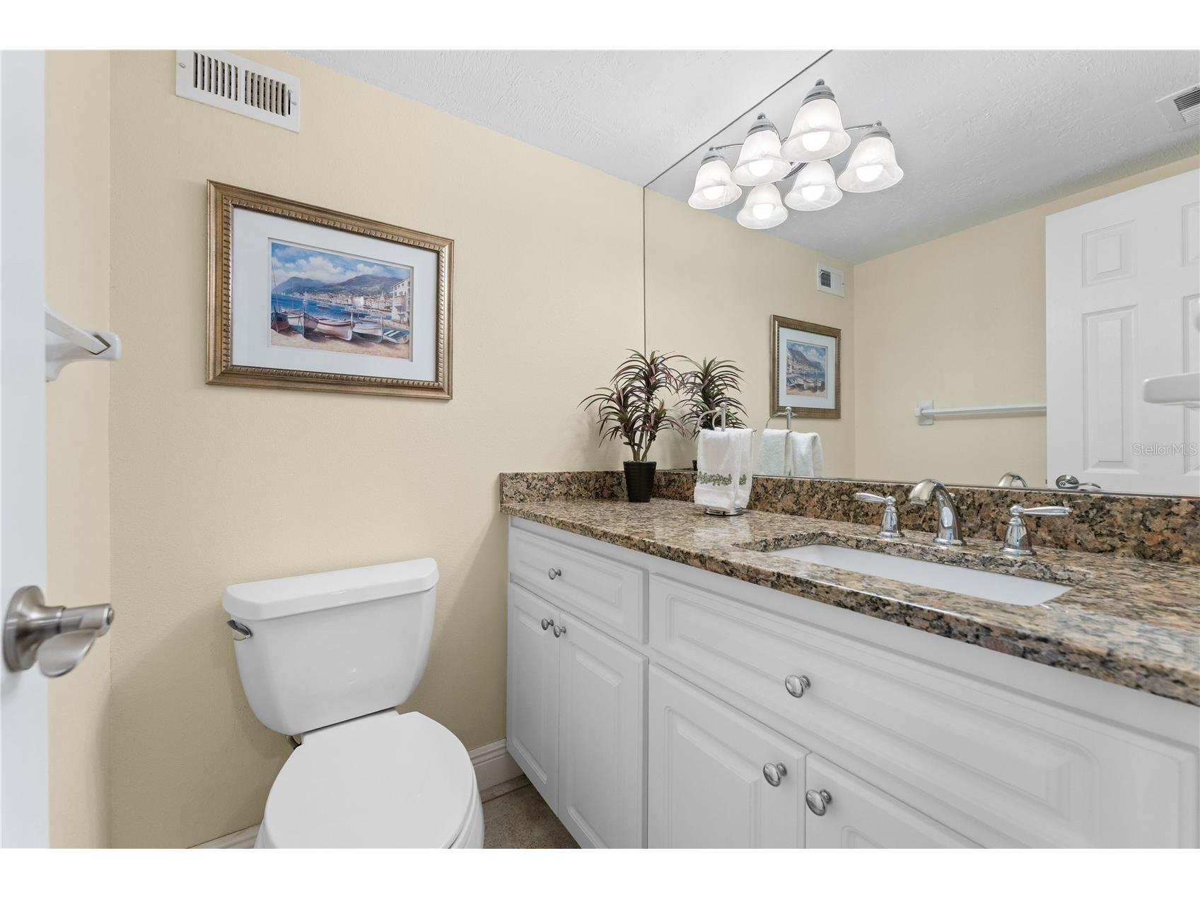 1700 Benjamin Franklin Drive #10F Sarasota FL 34236 - GULF OF MEXICO SARASOTA BAY A4697846 image23