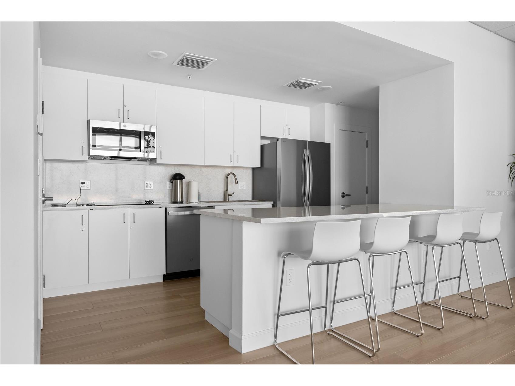 1700 Benjamin Franklin Drive #10F Sarasota FL 34236 - GULF OF MEXICO SARASOTA BAY A4697846 image38