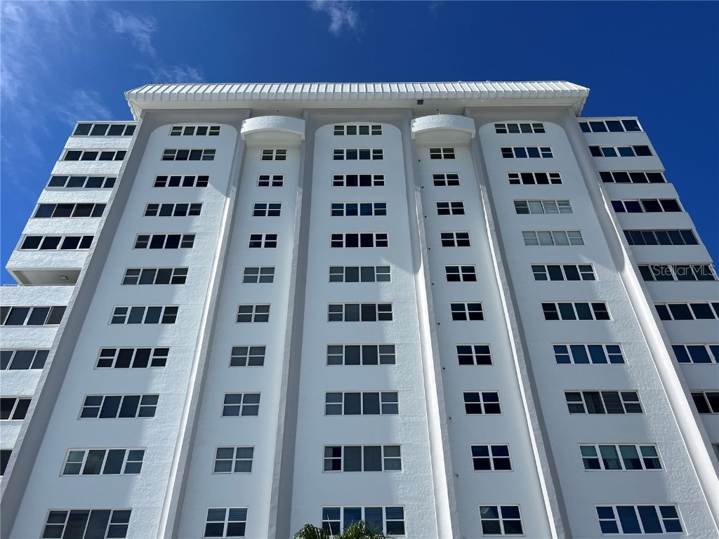 1700 Benjamin Franklin Drive #6F Sarasota FL 34236 A4587329 image1