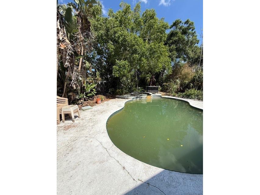 1700 Country Club Road N Saint Petersburg FL 33710 TB8502117 image18