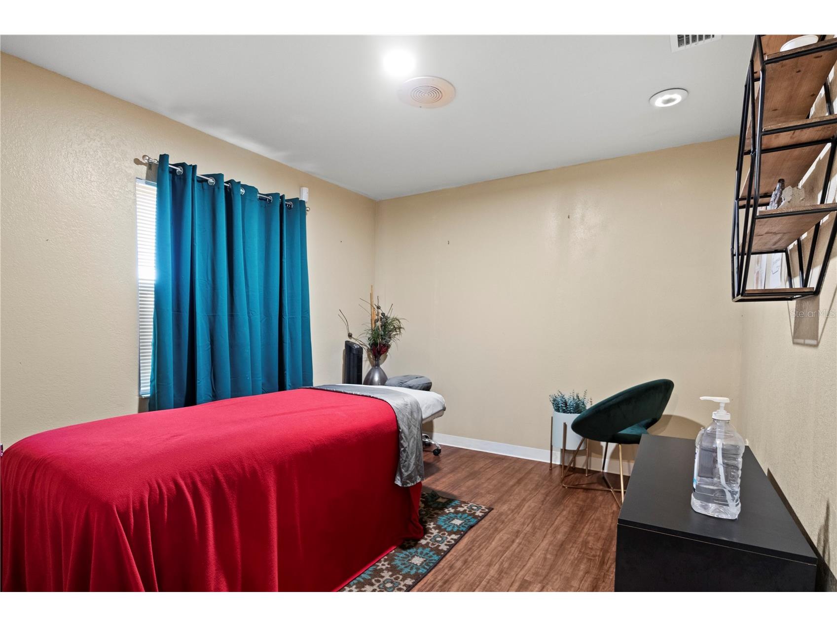 1700 Dr Martin Luther King Jr Street N #A Saint Petersburg FL 33704 TB8379976 image43