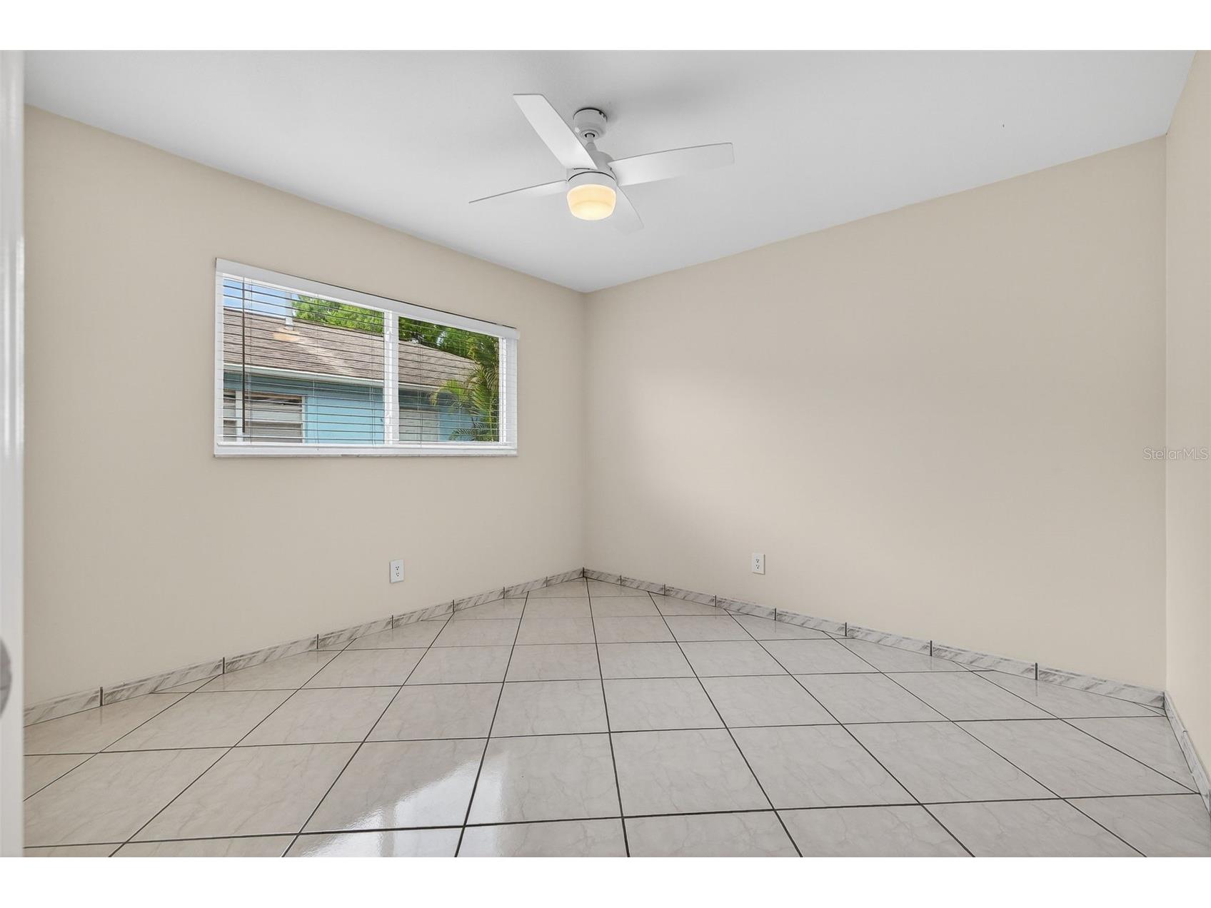 1700 Glen Lakes Boulevard N Saint Petersburg FL 33702 TB8480789 image32