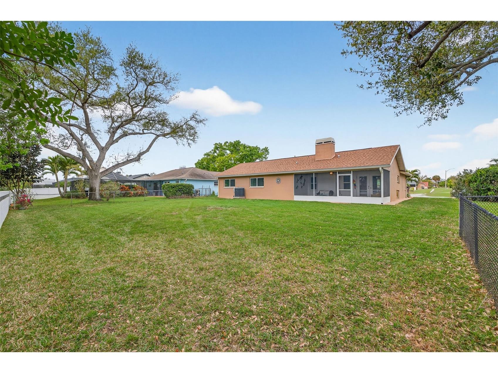 1700 Glen Lakes Boulevard N Saint Petersburg FL 33702 TB8480789 image33