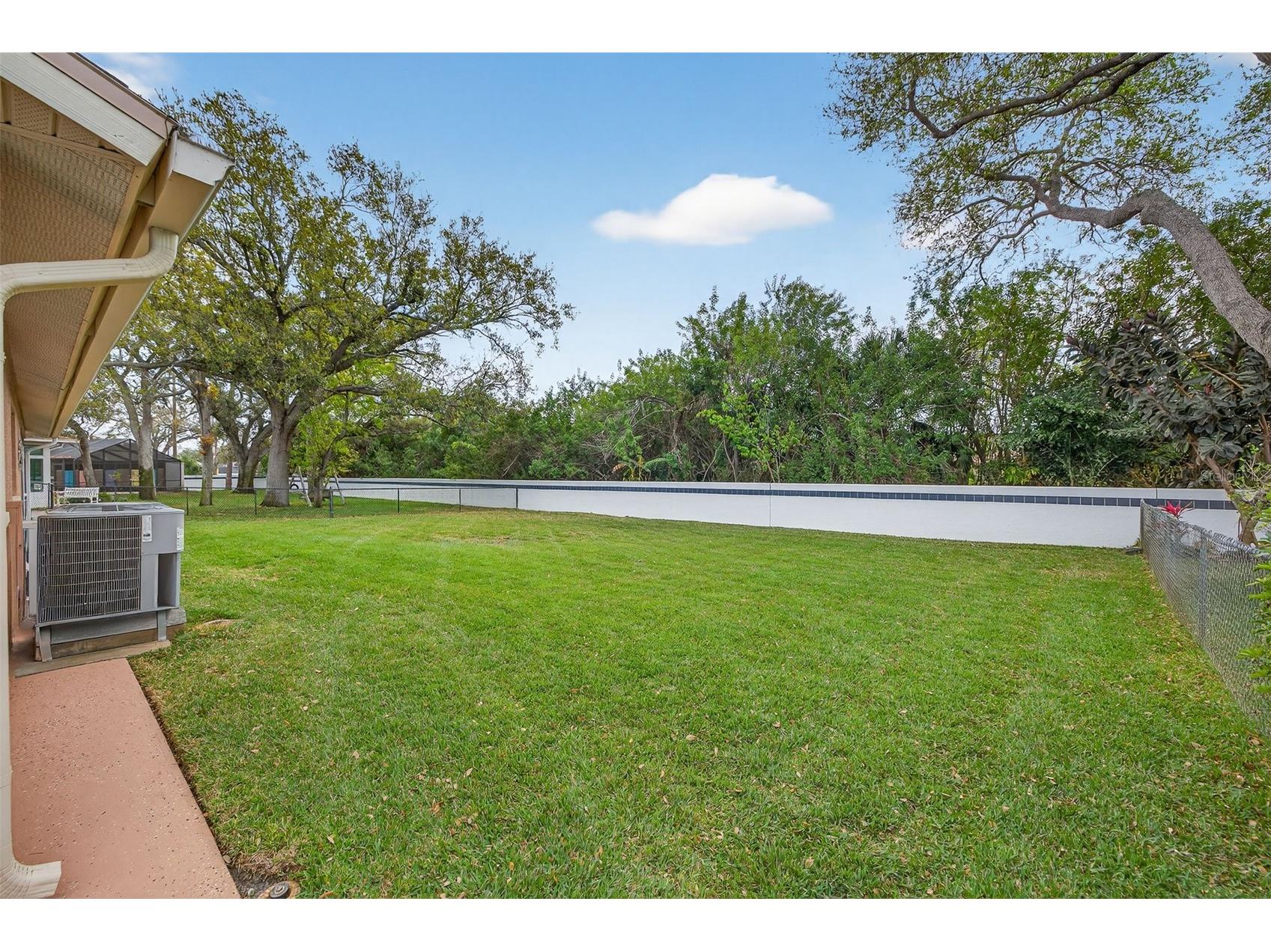 1700 Glen Lakes Boulevard N Saint Petersburg FL 33702 TB8480789 image36