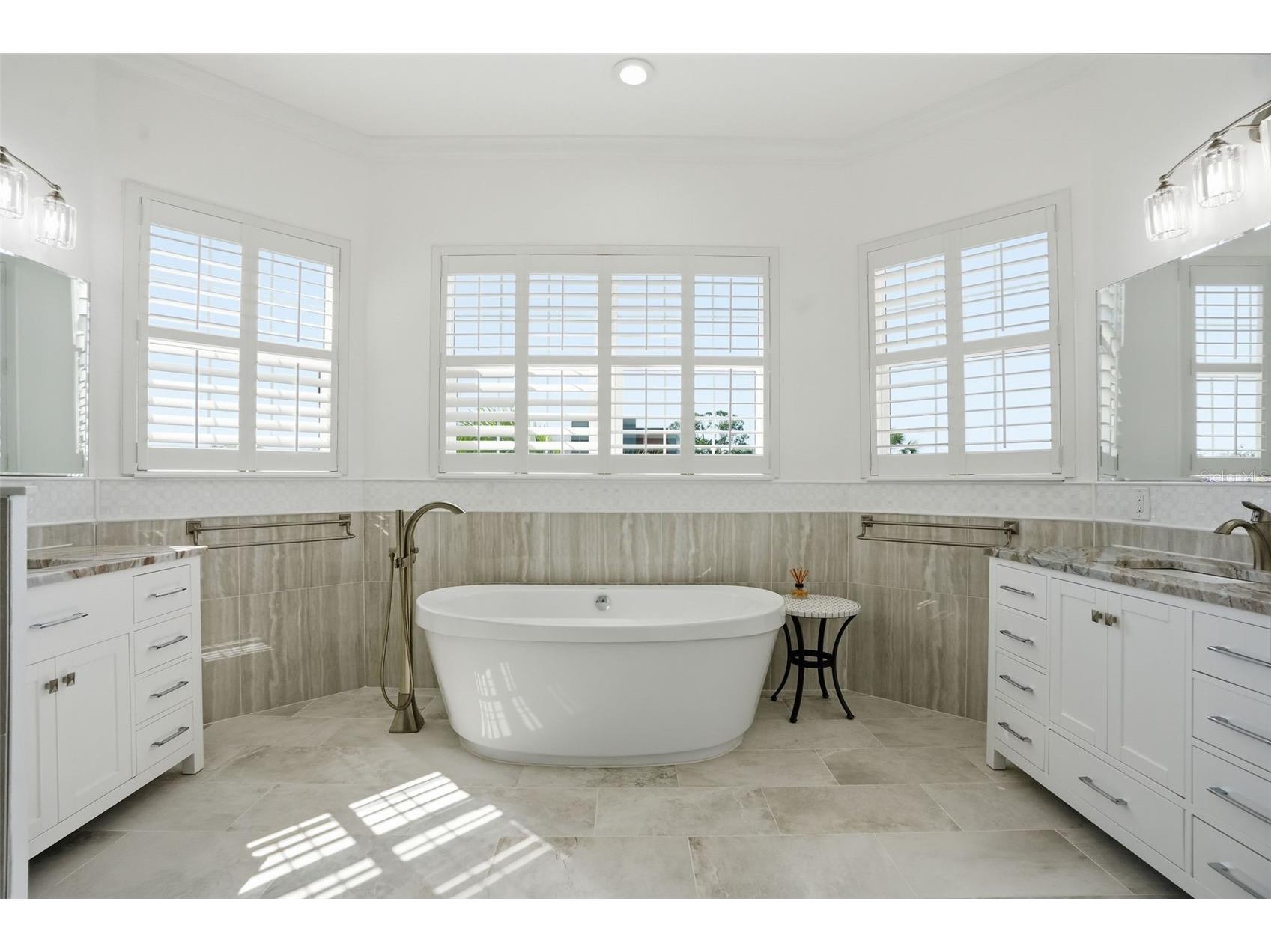 1700 Oyster Point Way Palm Harbor FL 34683 TB8469885 image20