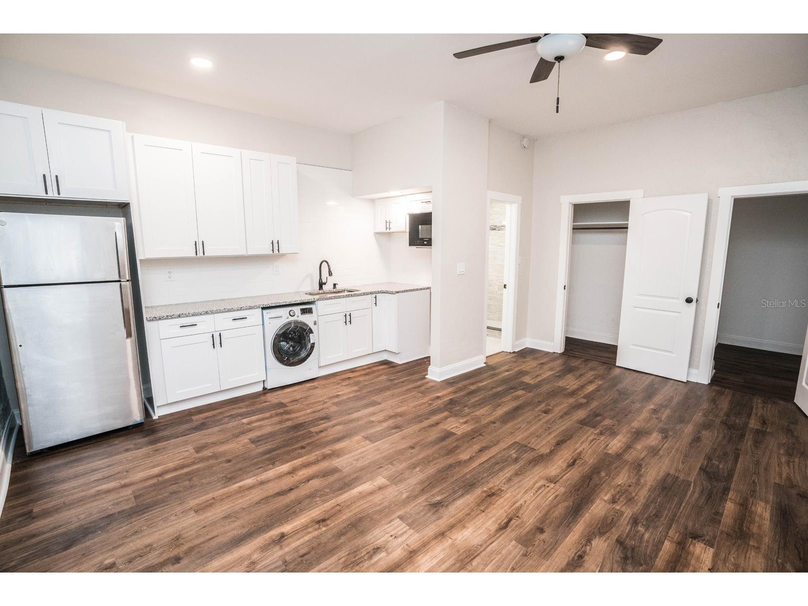 1700 Park Street N #24 Saint Petersburg FL 33710 TB8489573 image4