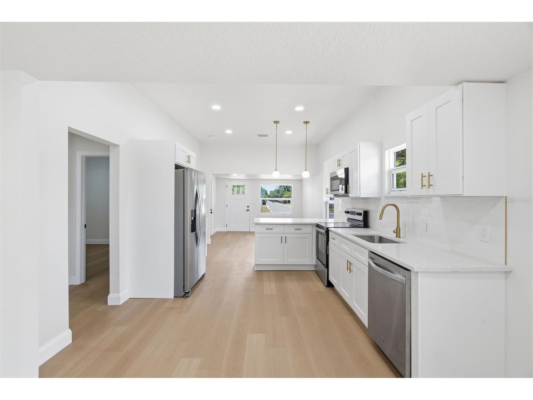 1700 Scranton Street S Saint Petersburg FL 33711 TB8527402 image11