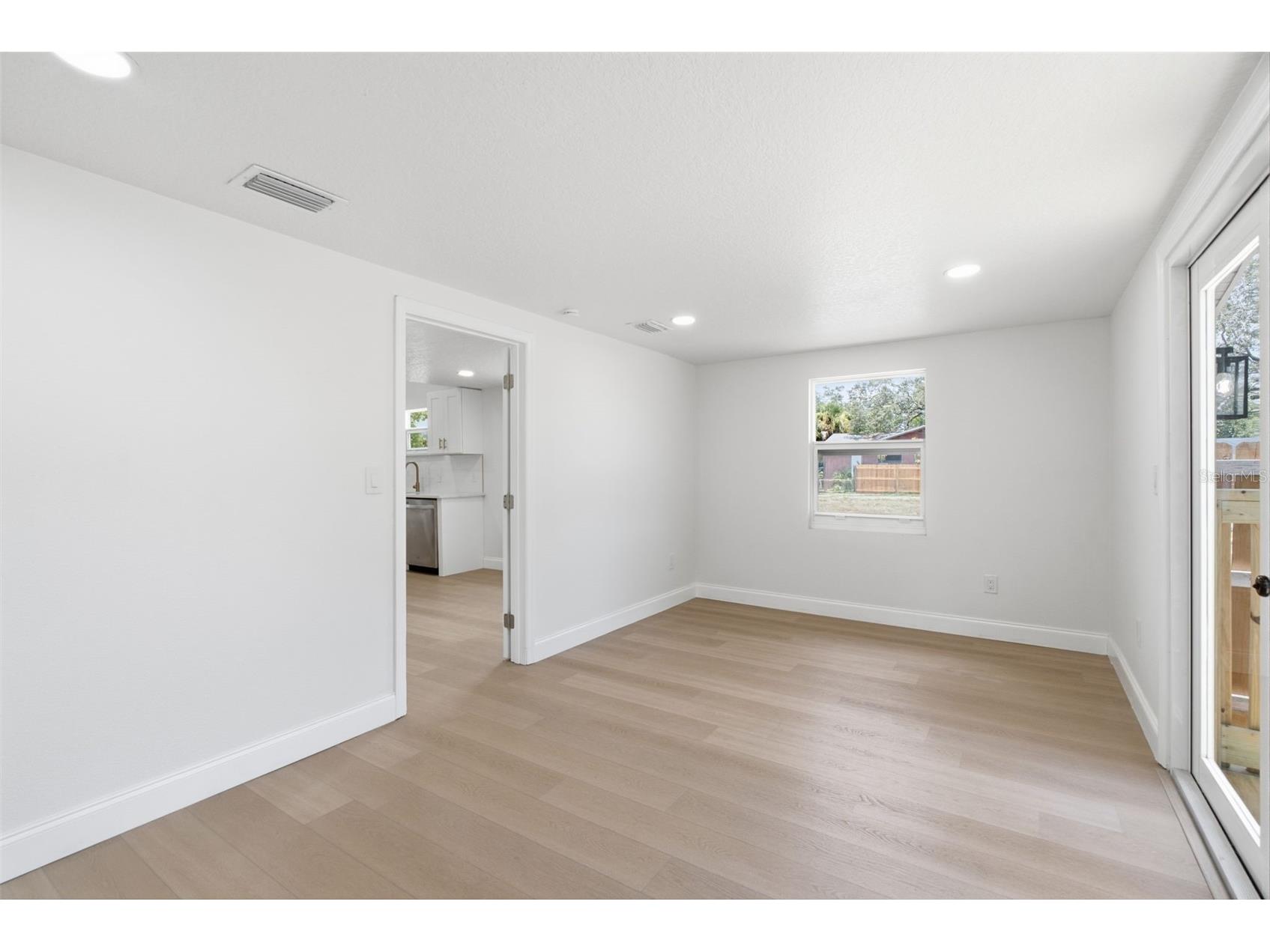 1700 Scranton Street S Saint Petersburg FL 33711 TB8527402 image17
