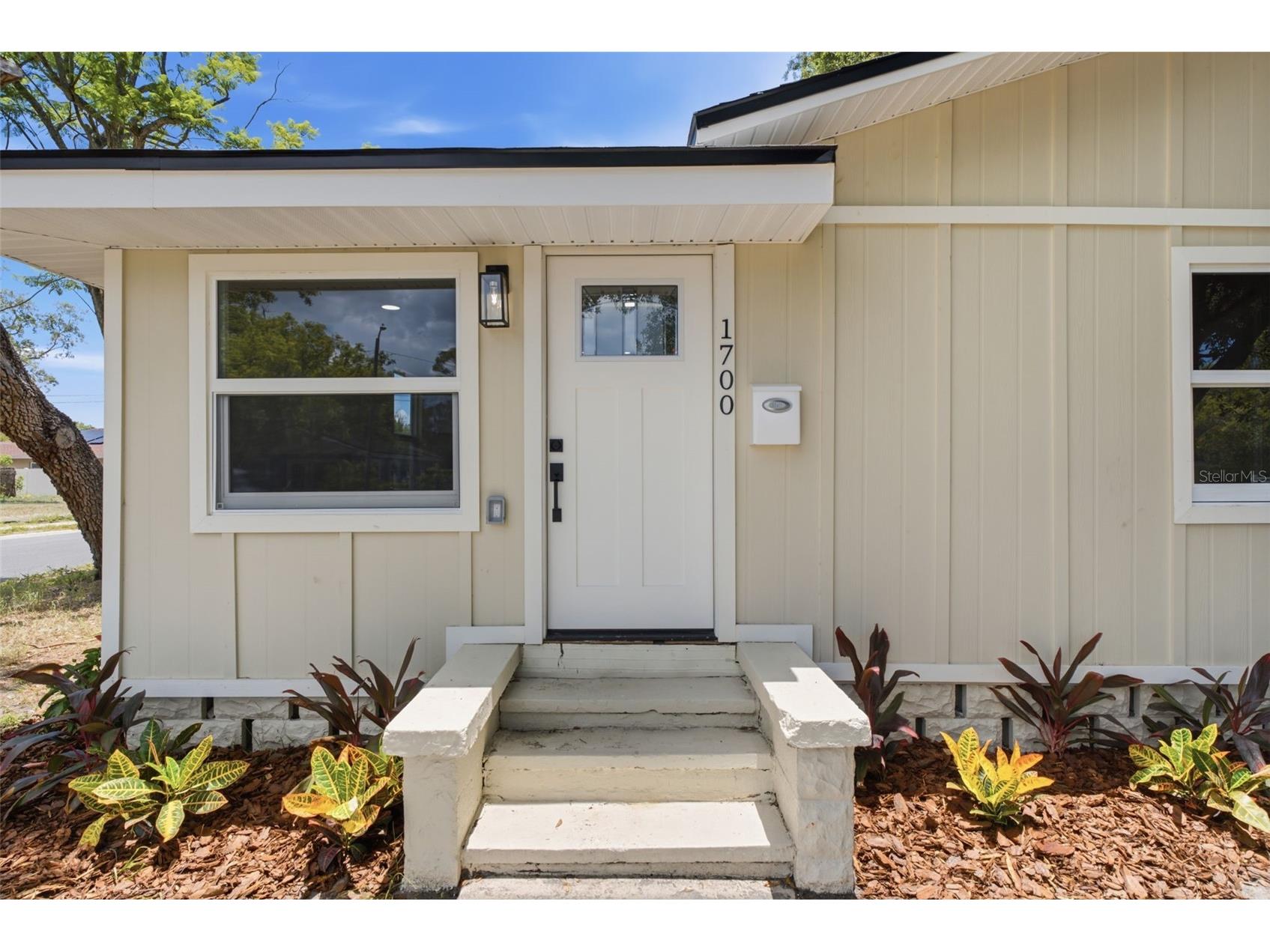 1700 Scranton Street S Saint Petersburg FL 33711 TB8527402 image3