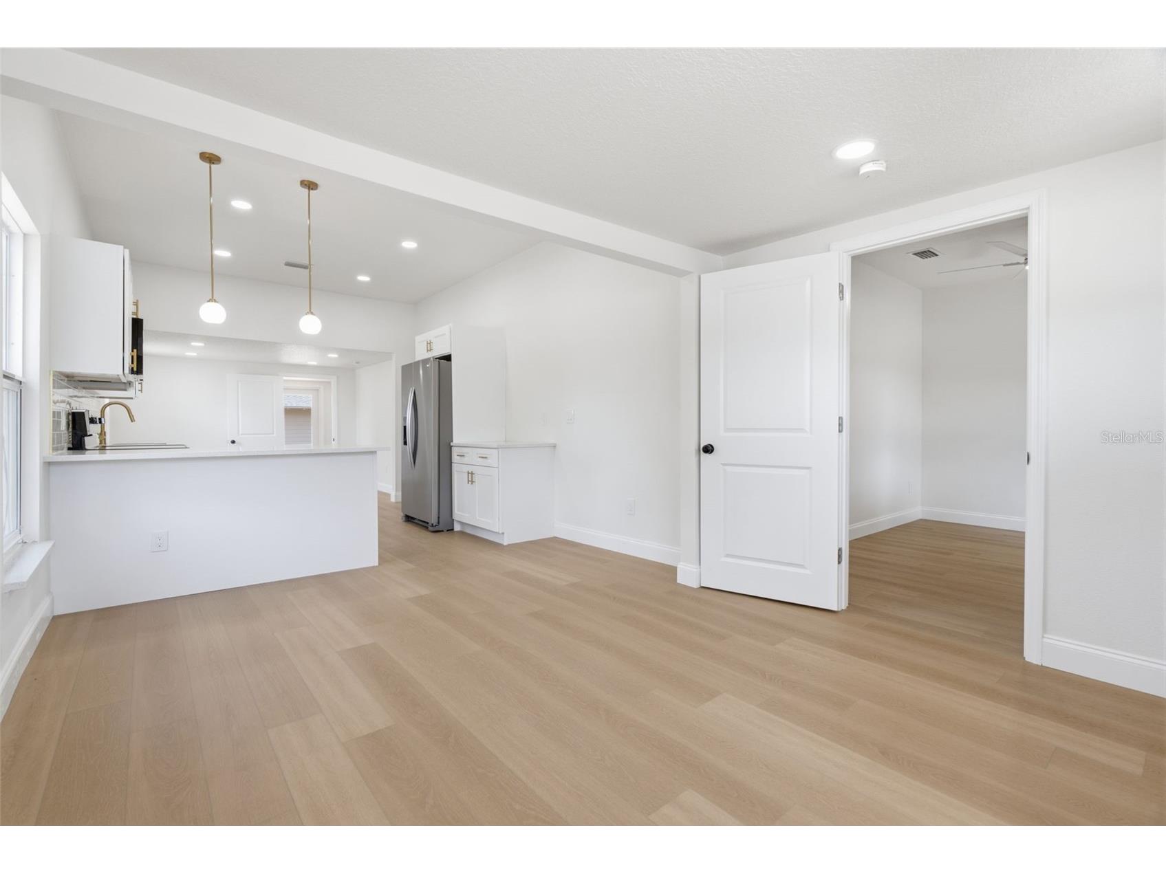 1700 Scranton Street S Saint Petersburg FL 33711 TB8527402 image4