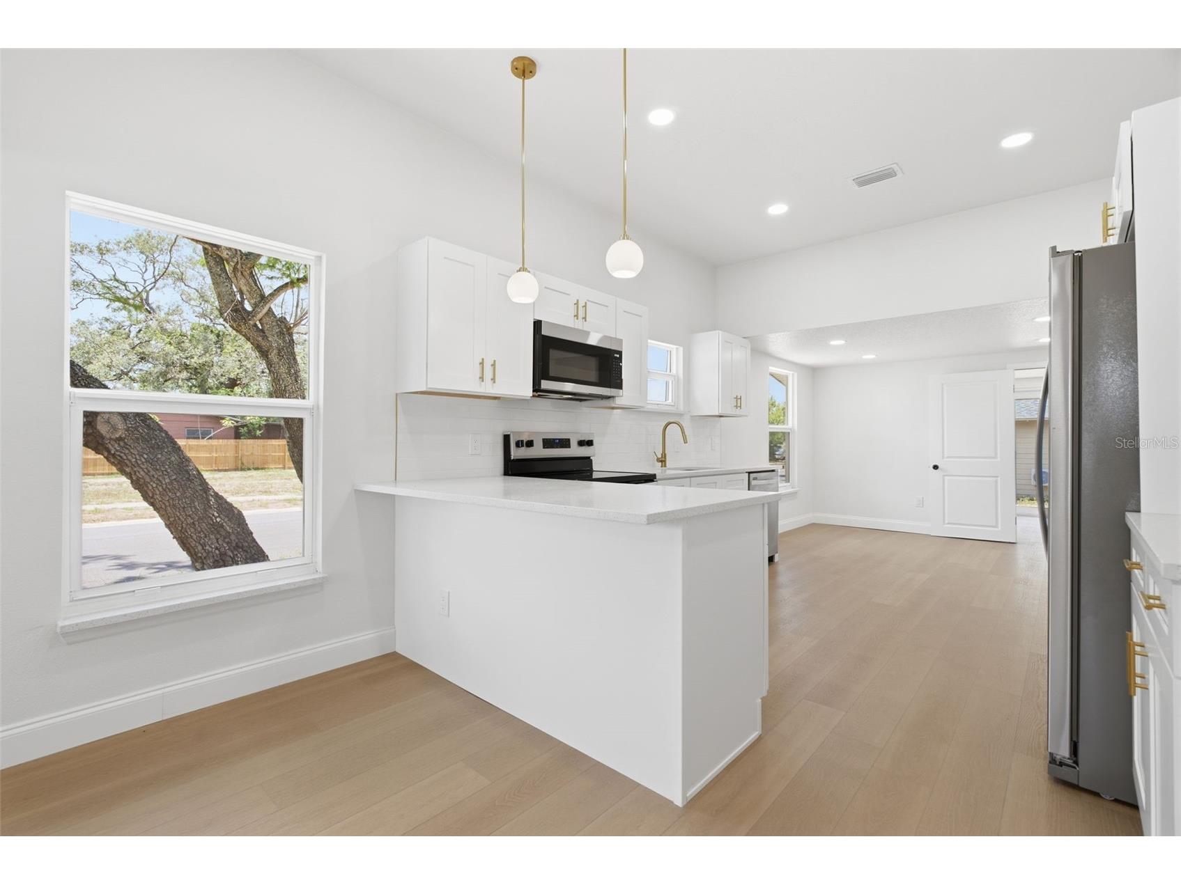 1700 Scranton Street S Saint Petersburg FL 33711 TB8527402 image8