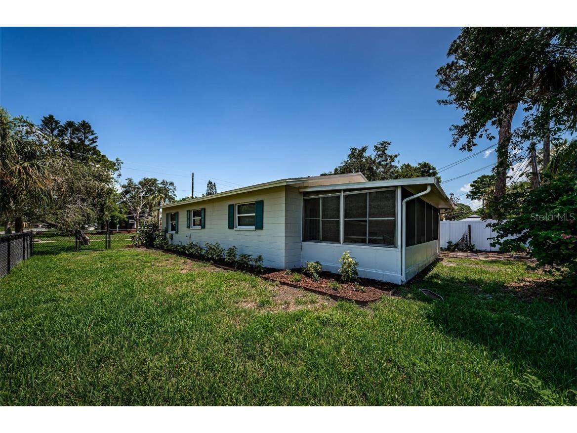 1700 Shore Acres Boulevard NE Saint Petersburg FL 33703 TB8399744 image21