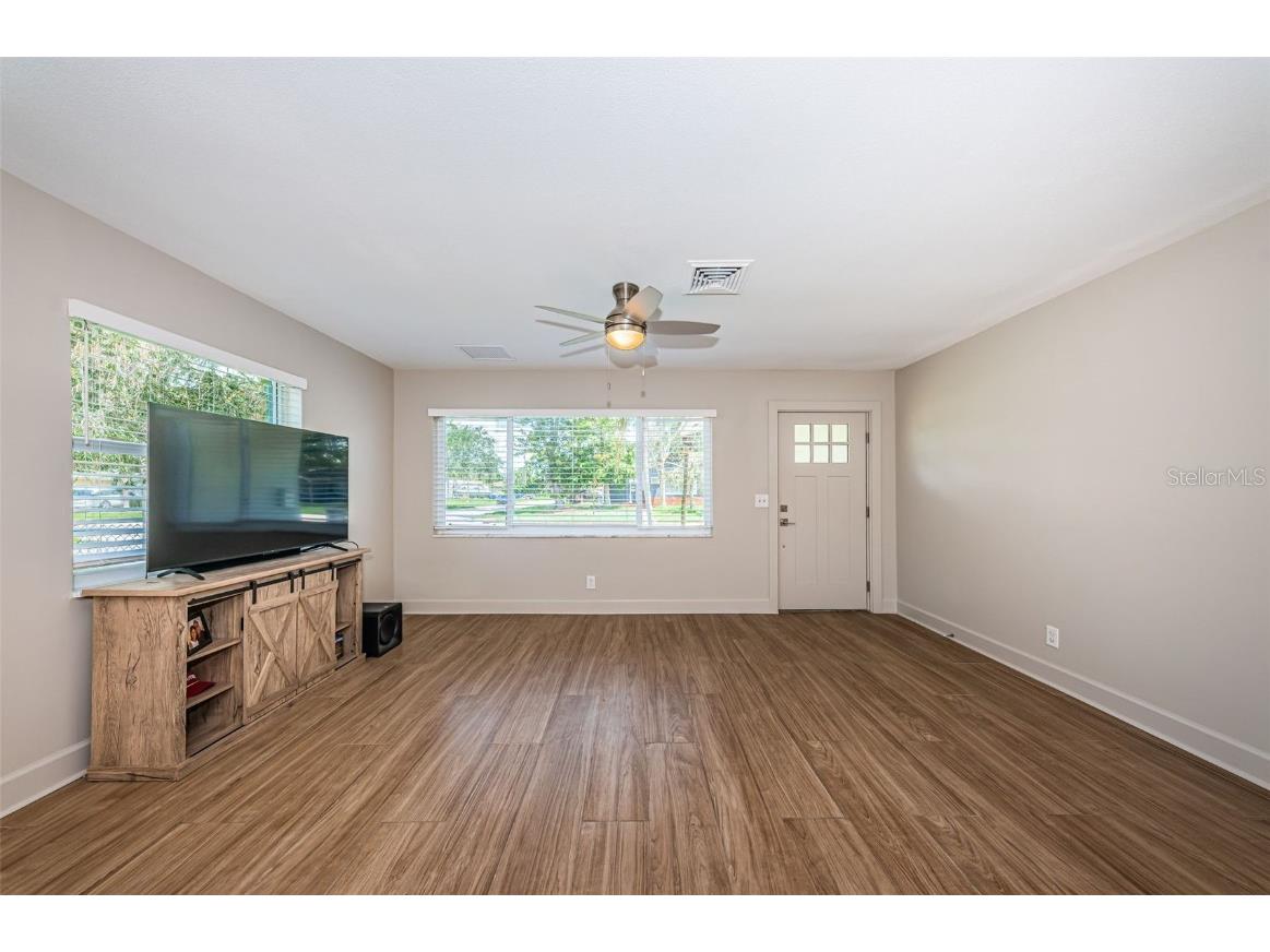 1700 Shore Acres Boulevard NE Saint Petersburg FL 33703 TB8399744 image5