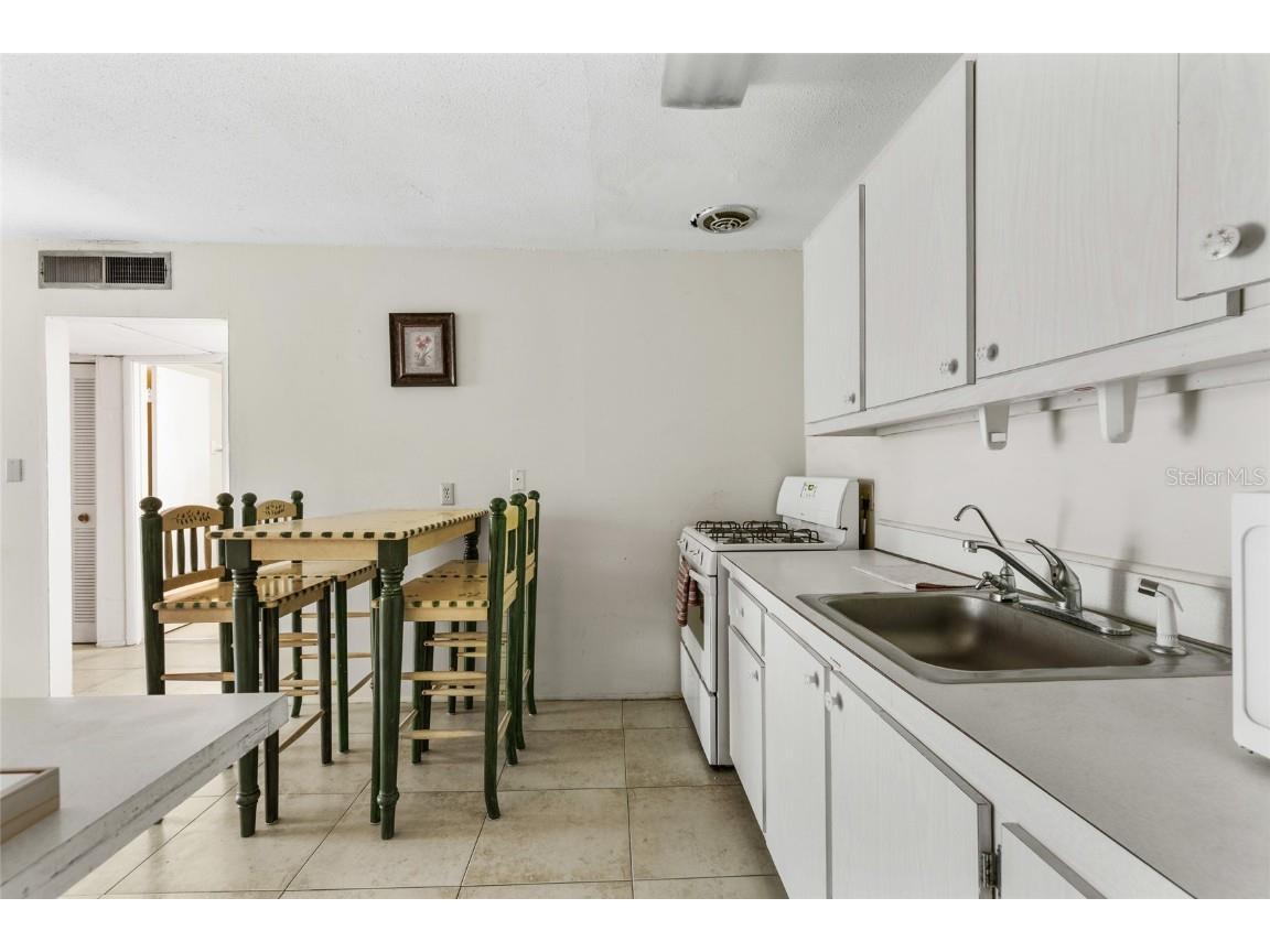 1700 SW 16th Court #B-28 Gainesville FL 32608 GC529692 image10