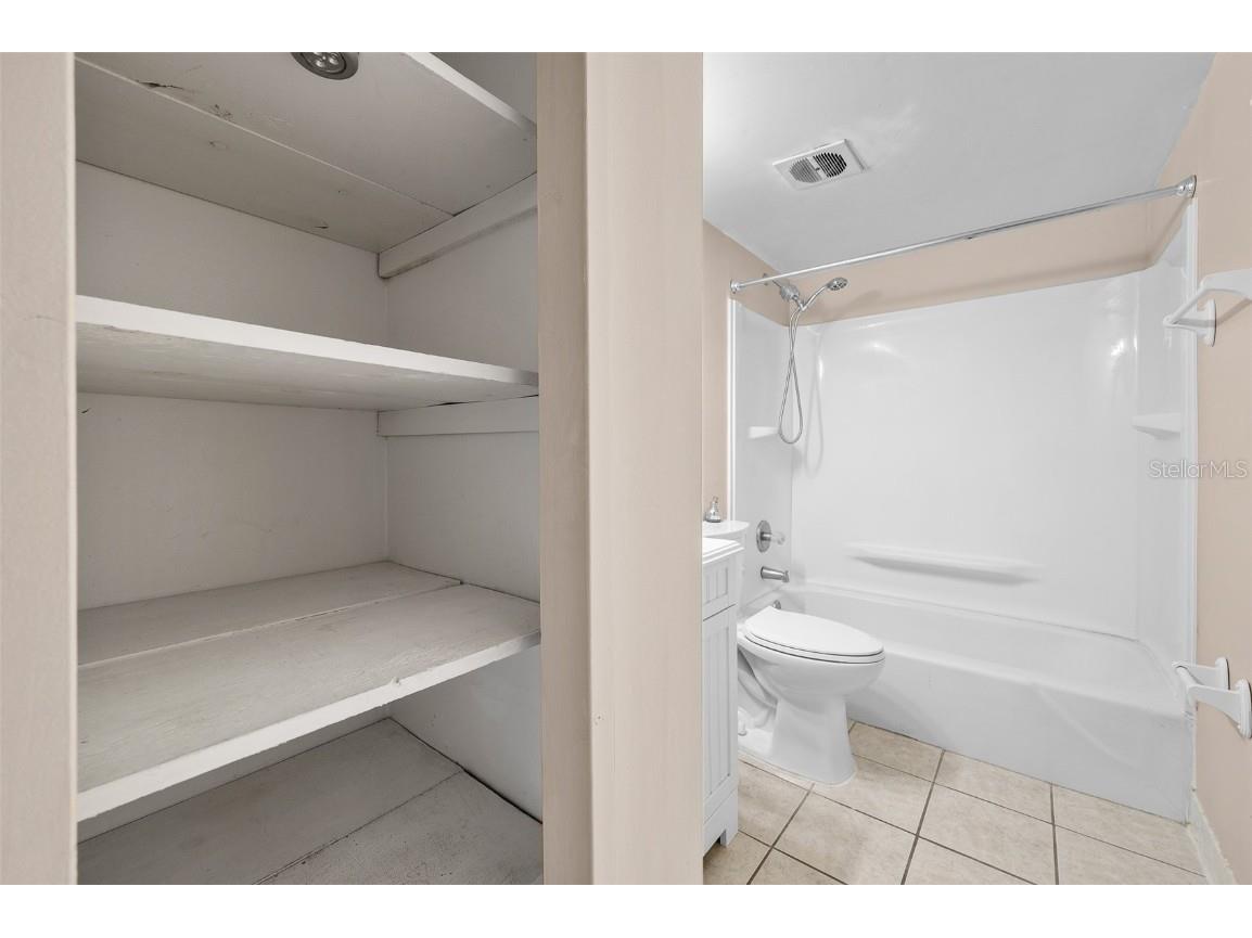 1700 SW 16th Court #D24 Gainesville FL 32608 GC535297 image17