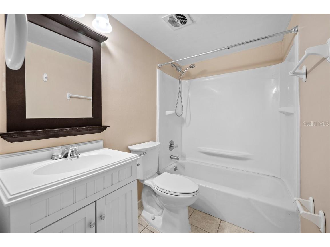 1700 SW 16th Court #D24 Gainesville FL 32608 GC535297 image18