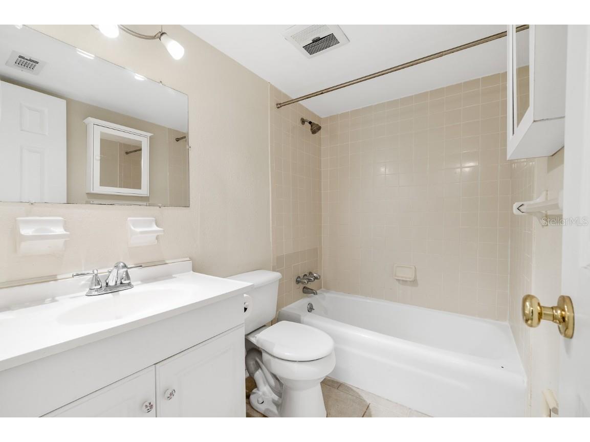 1700 SW 16th Court #L26 Gainesville FL 32608 GC532777 image14